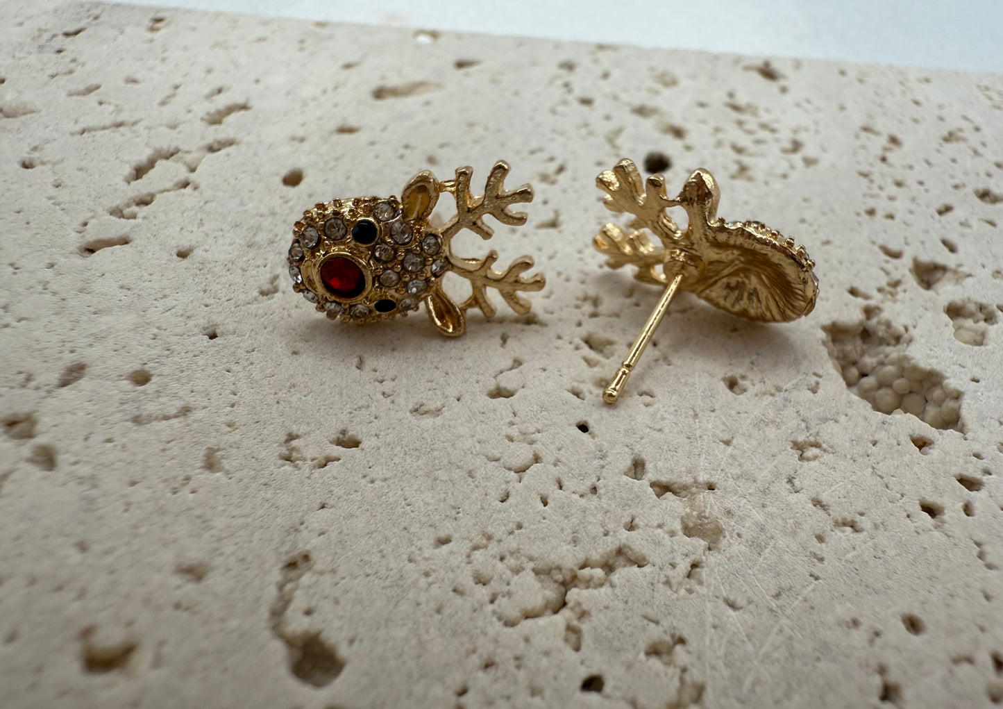 Rhinestone Reindeer Stud Earrings – Festive Sparkle, Tarnish-Resistant