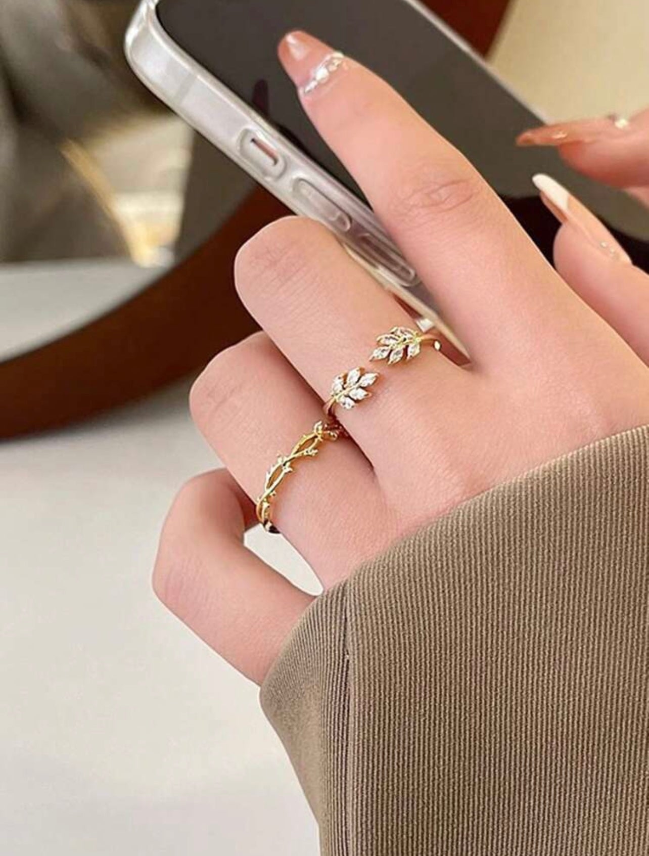 2pcs Gold-Tone Minimalist Vintage Crystal Leaf Vine Rings – Elegant Daily & Festival Wear