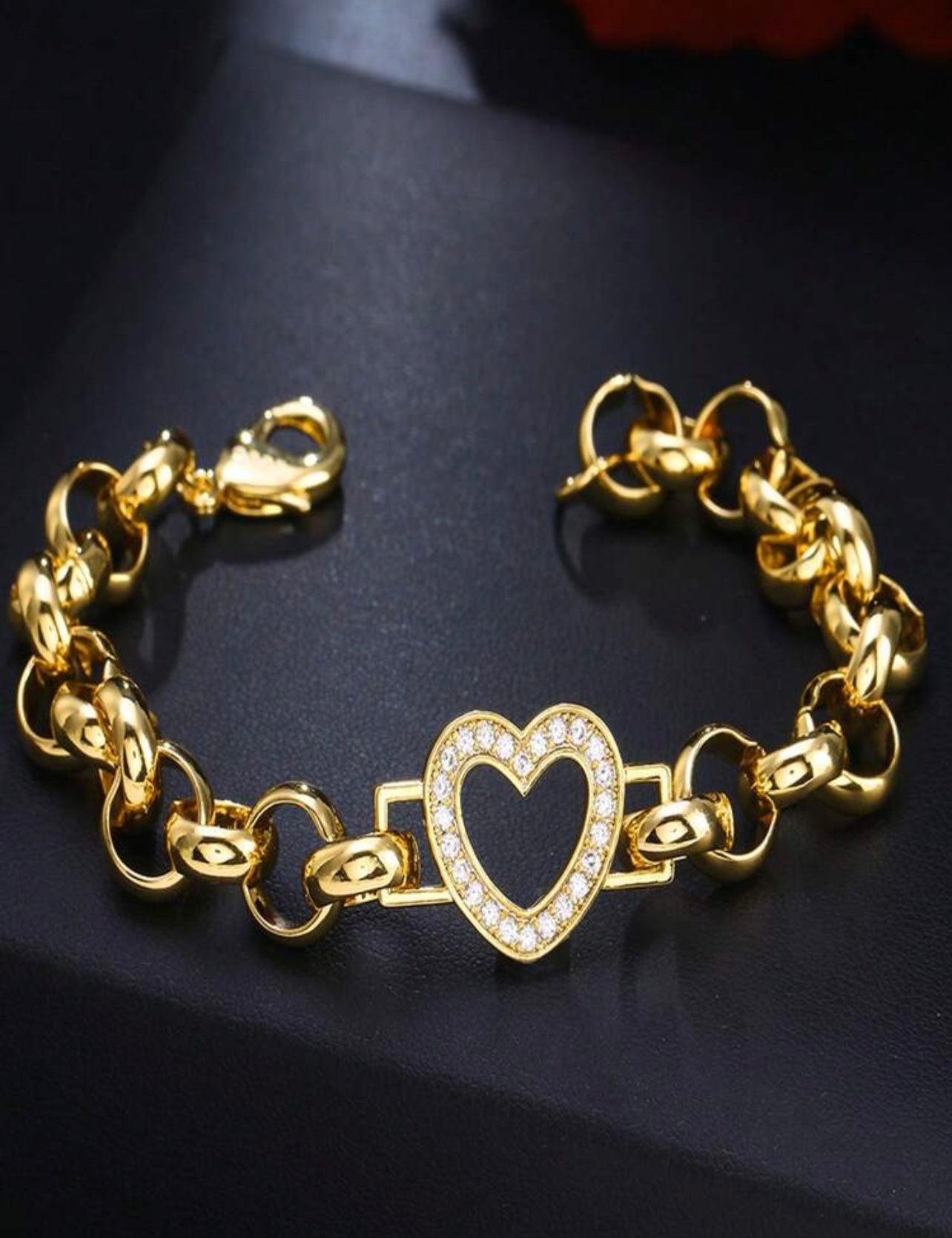 Gold Chunky Belcher Chain Bracelet with Cubic Zirconia Heart