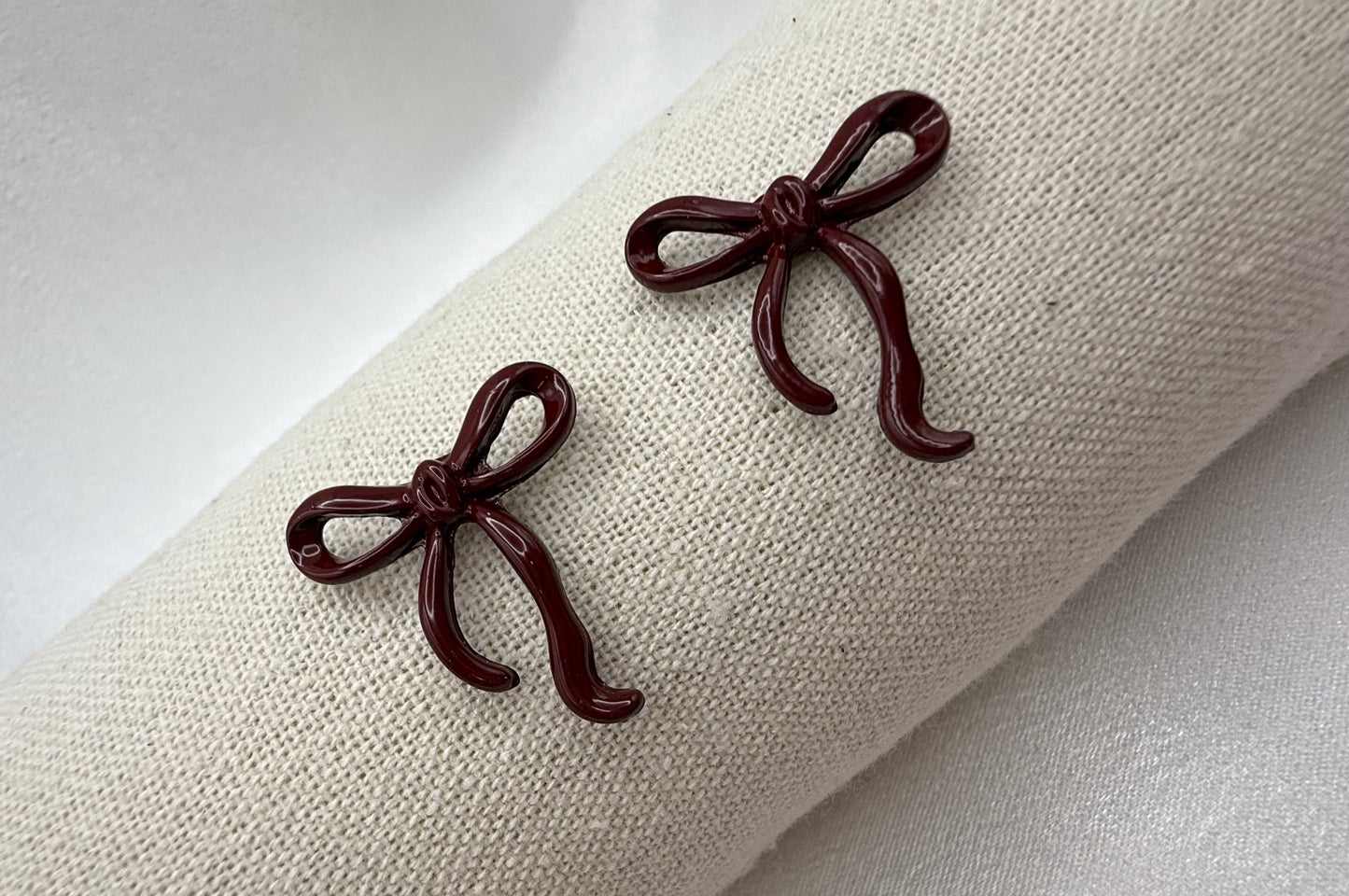 Delicate Burgundy Ribbon Bow Earrings – Tarnish-Resistant Zinc Alloy – Elegant & Feminine Jewellery – Festive Dainty Touch
