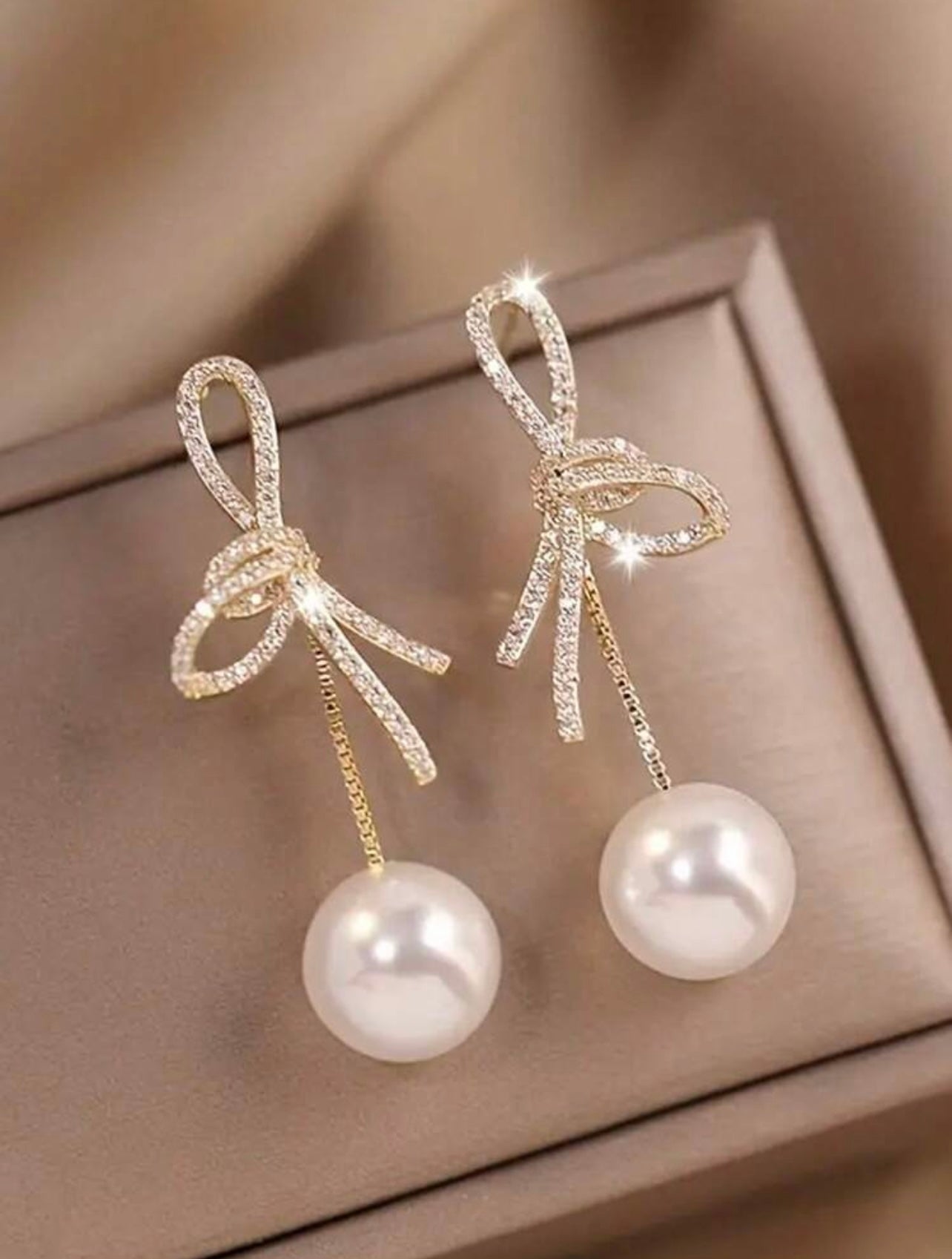 Retro Bow & Pearl Earrings – Elegant Gift for Valentine’s Day, Mum & Everyday Style