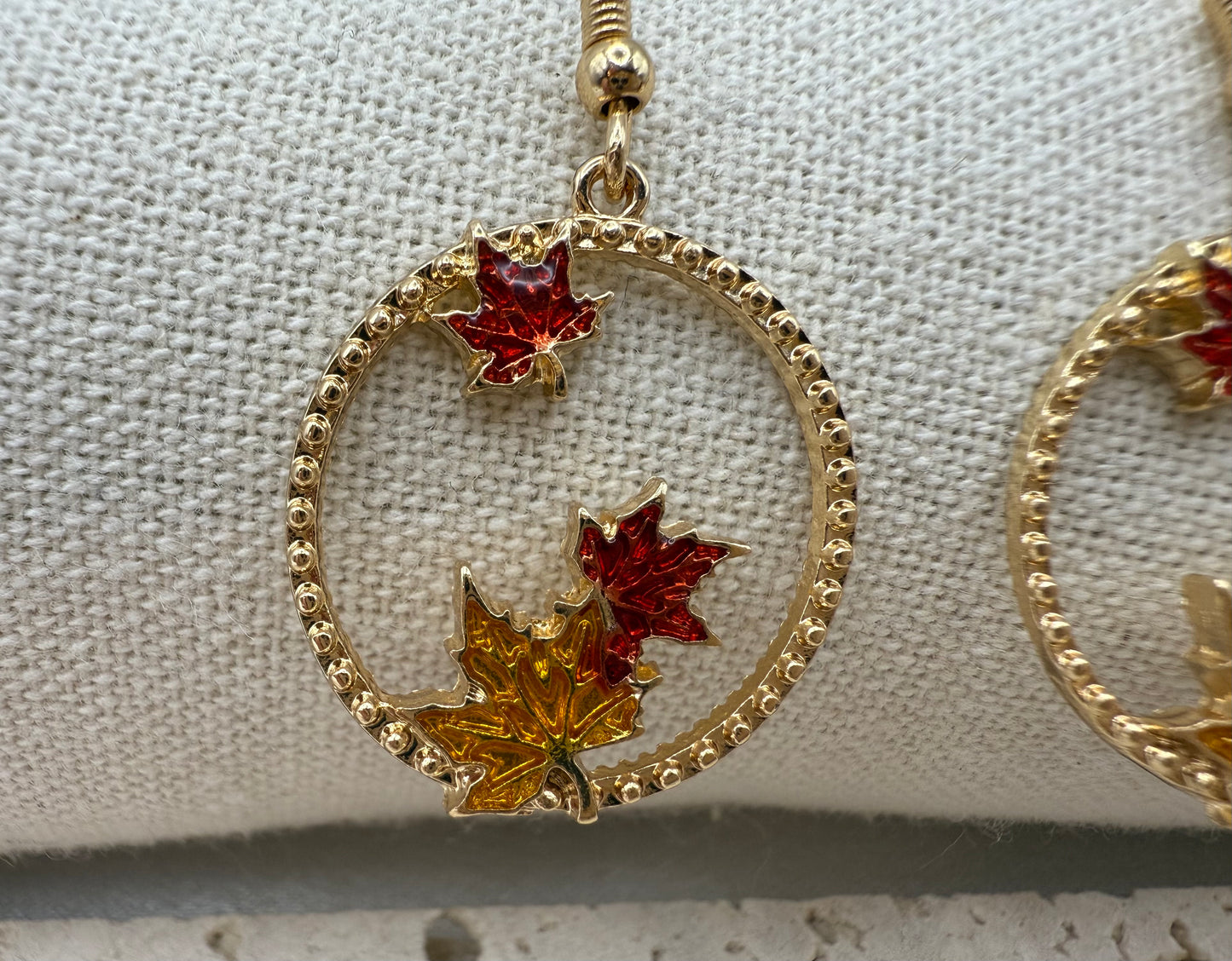 Golden Hoop Enamel Maple Leaf Earrings – Autumnal Limited Edition – Vintage Romantic Style, Tarnish-Resistant Zinc Alloy