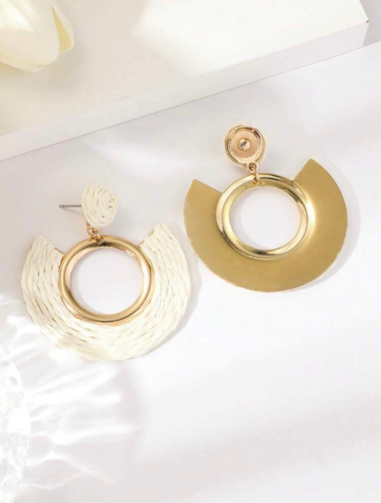 Boho Raffia Woven Drop Earrings – Effortless Style in Gold & White Neutral Tones