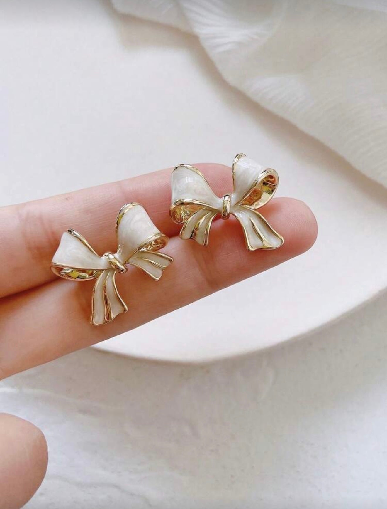 French Vintage Cream White Bow Stud Earrings – Elegant, Feminine & Timelessly Chic