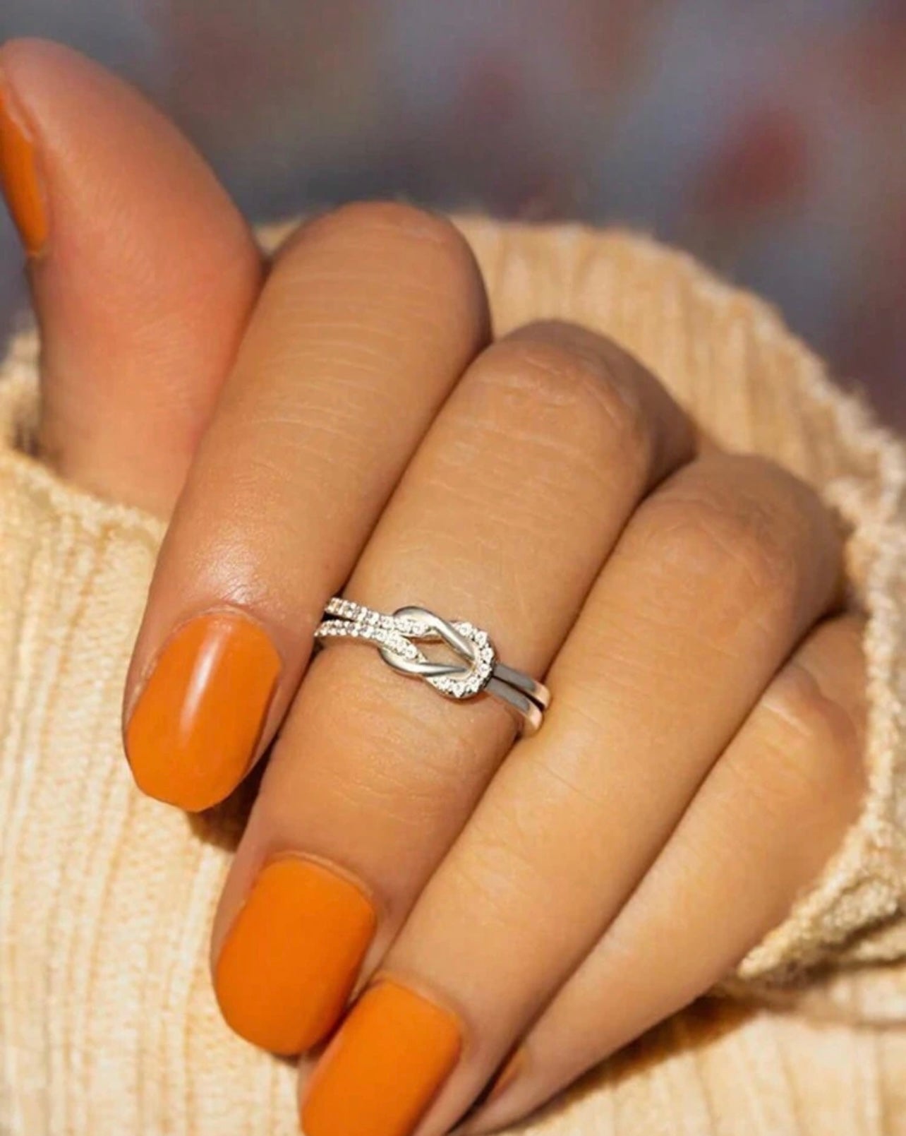 Silver Twisted Crossover Cubic Zirconia Ring – Luxury Sparkle for Any Occasion