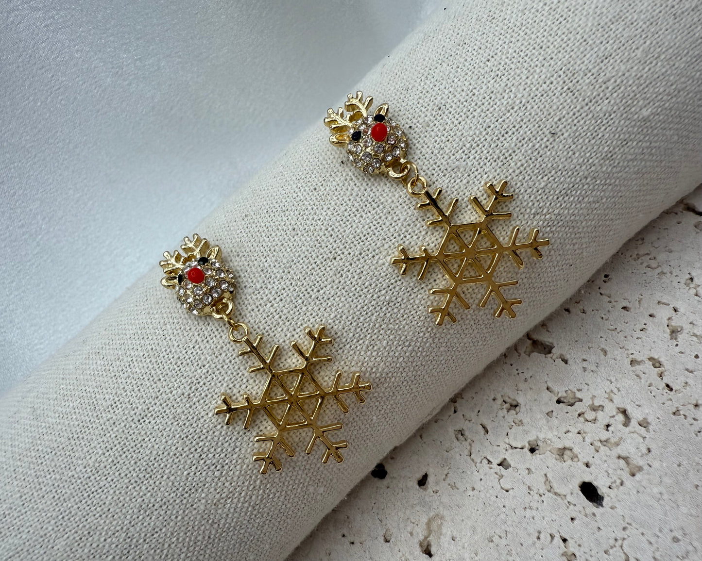 Elegant Crystal Rhinestone Reindeer & Snowflake Dangle Earrings – Festive Sparkle for Christmas