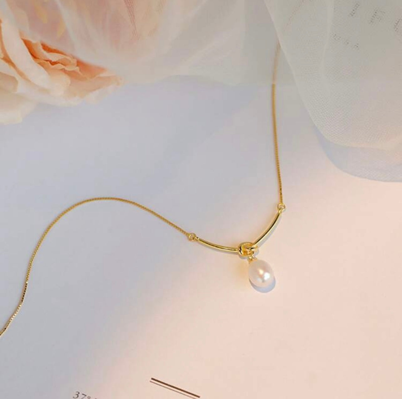 Elegant & Delicate Gold Knot Necklace with Faux Pearl Pendant