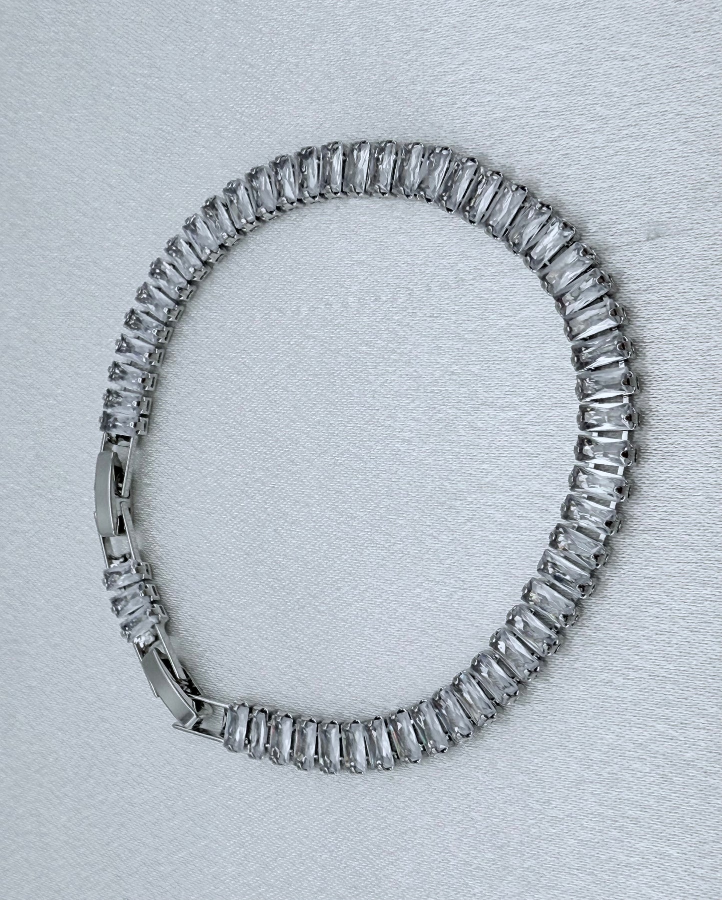 Glamorous Cubic Zirconia Bracelet – Sparkle with Sophisticated Style