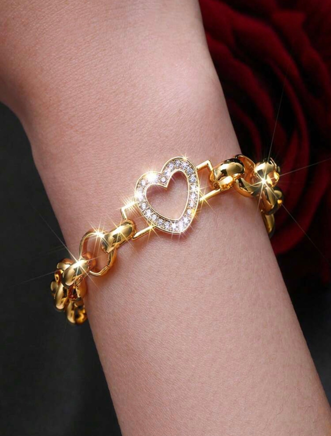 Gold Chunky Belcher Chain Bracelet with Cubic Zirconia Heart