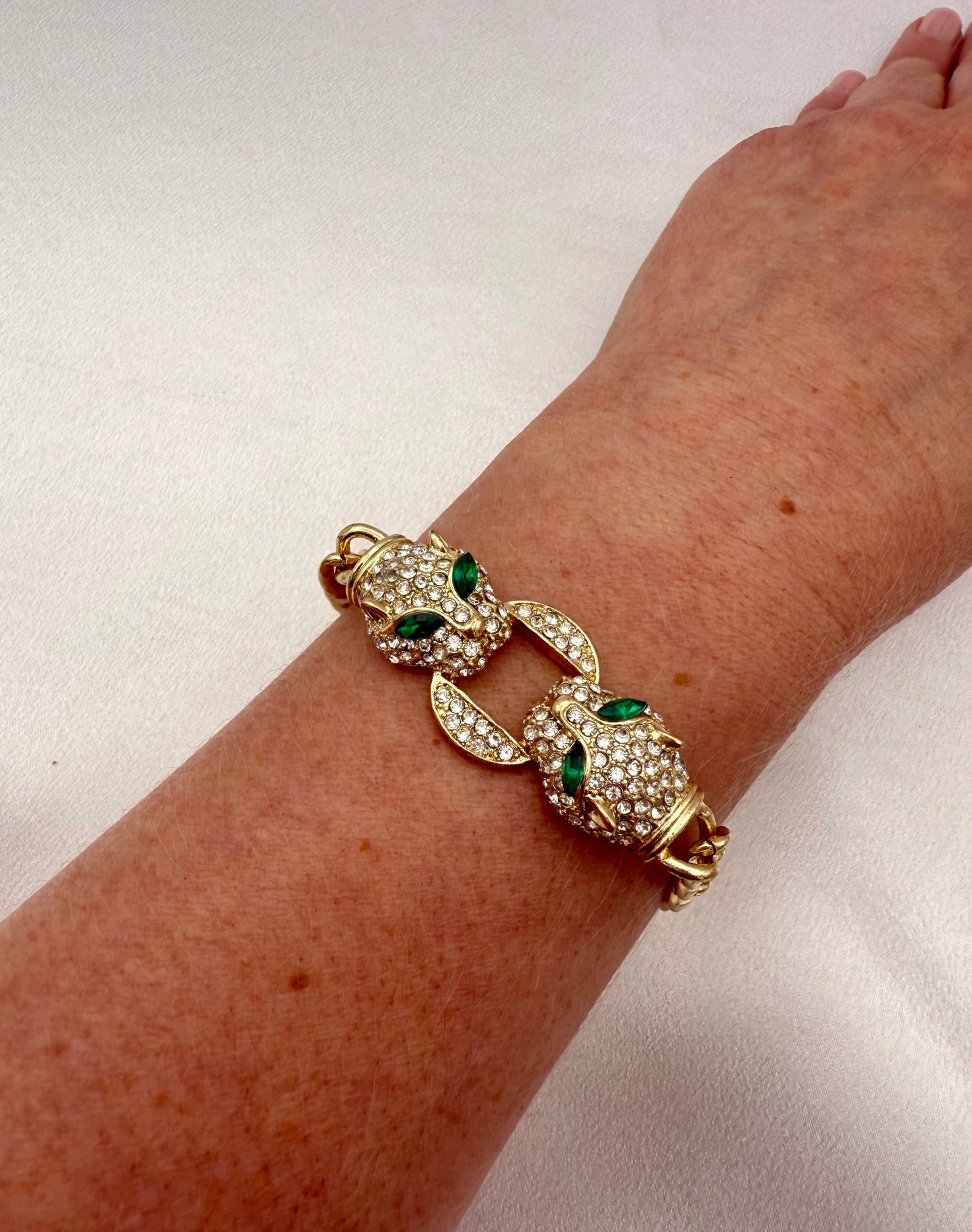 Dual-Headed Leopard Charm Bracelet – Fierce Style Inspired by Bvlgari - Tarnish-Resistant