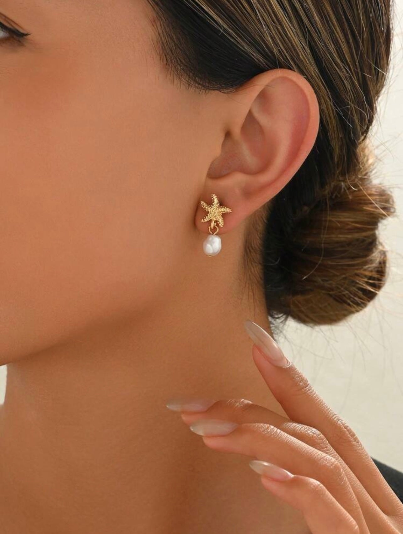 Minimalist Gold Starfish & Faux Pearl Drop Earrings