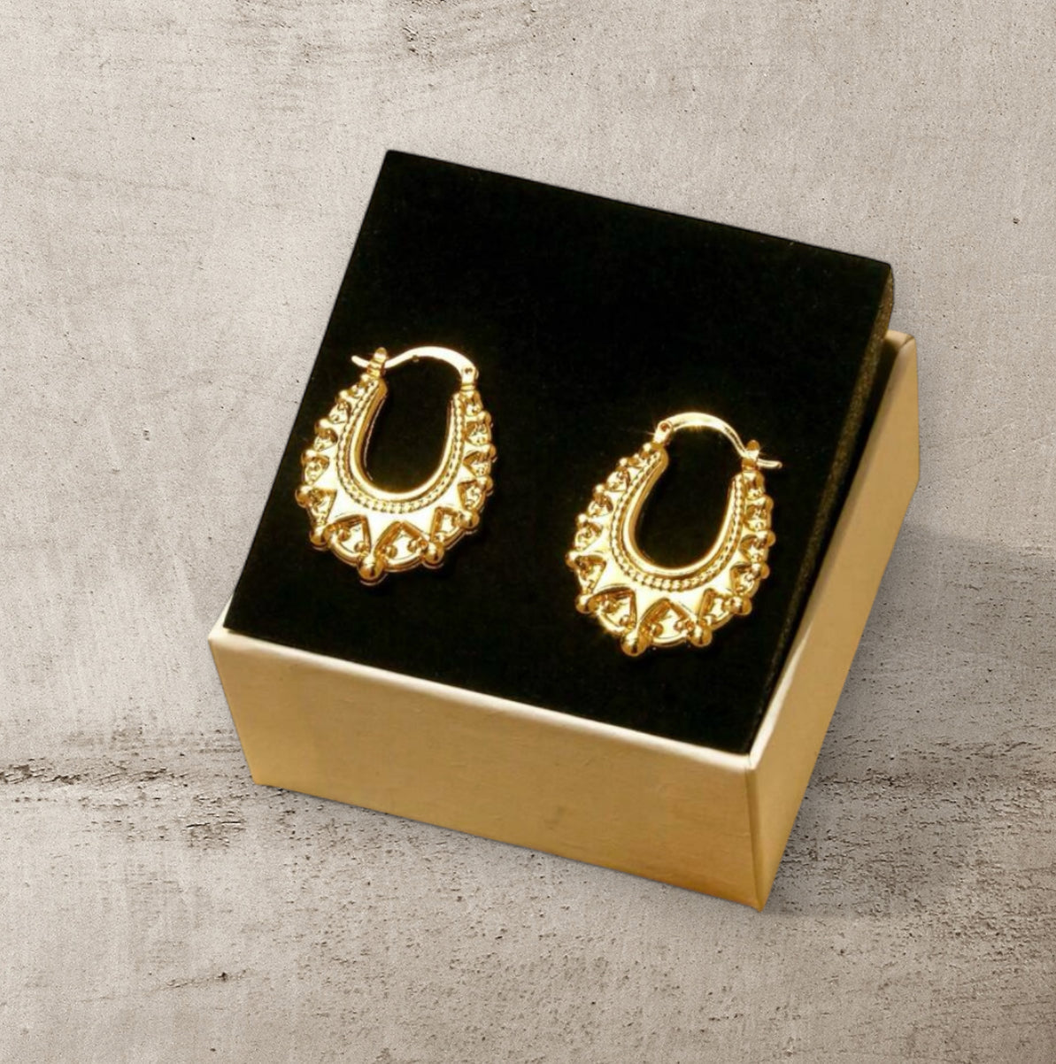 18K Gold Plated Vintage Crown & Horseshoe Creole Fancy Earrings - Medium