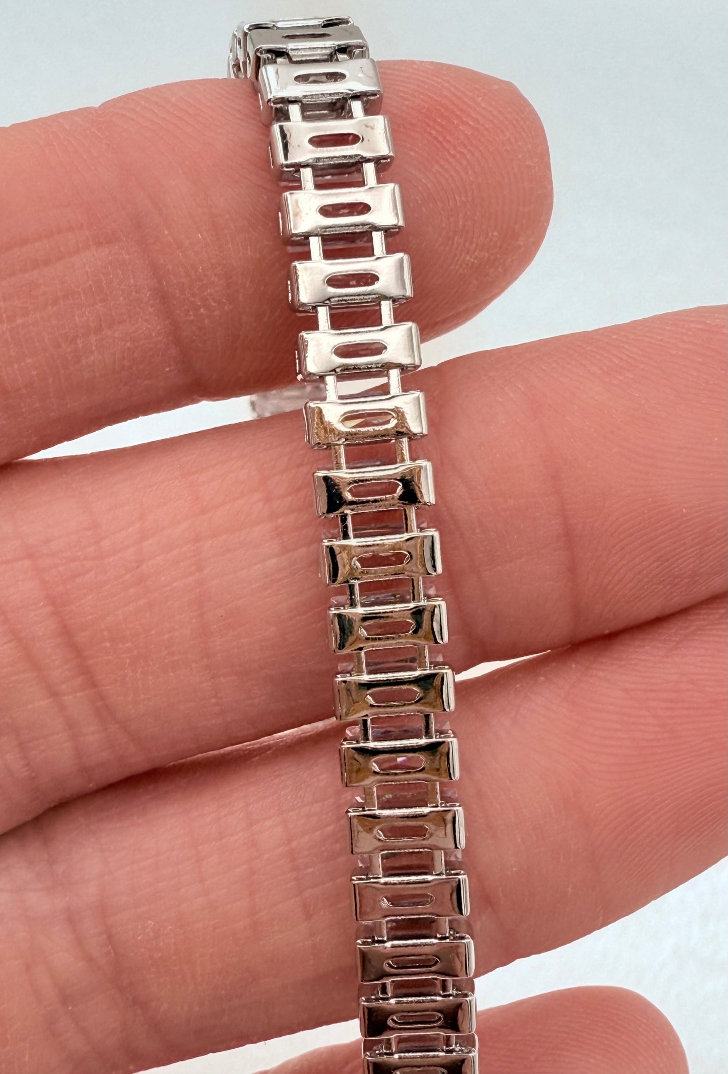 Glamorous Cubic Zirconia Bracelet – Sparkle with Sophisticated Style