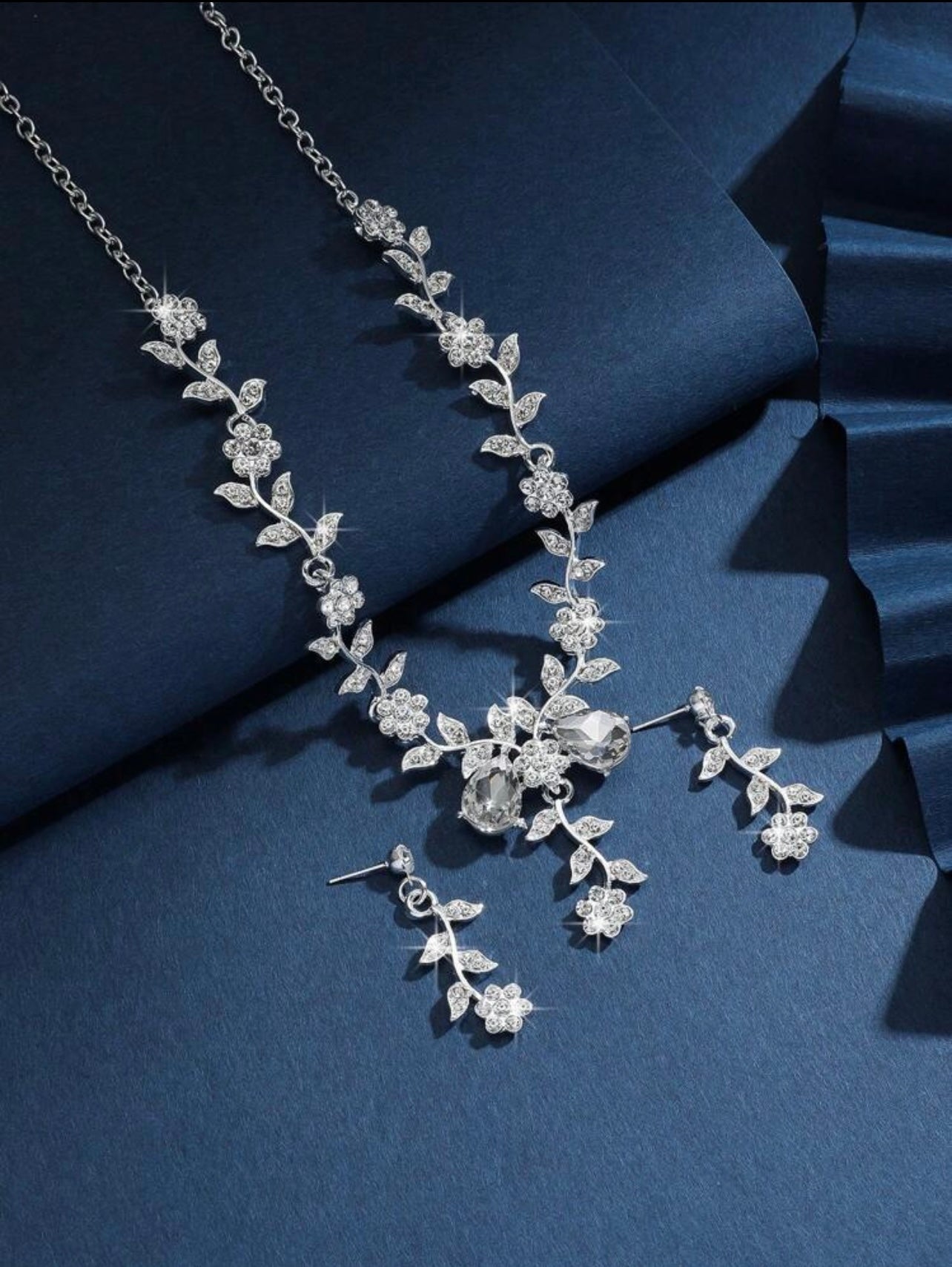 Elegant Floral Silver Rhinestone Necklace & Earrings Set – Dramatic Bridal, Prom or Event Jewellery, Tarnish-Resistant Zinc Alloy