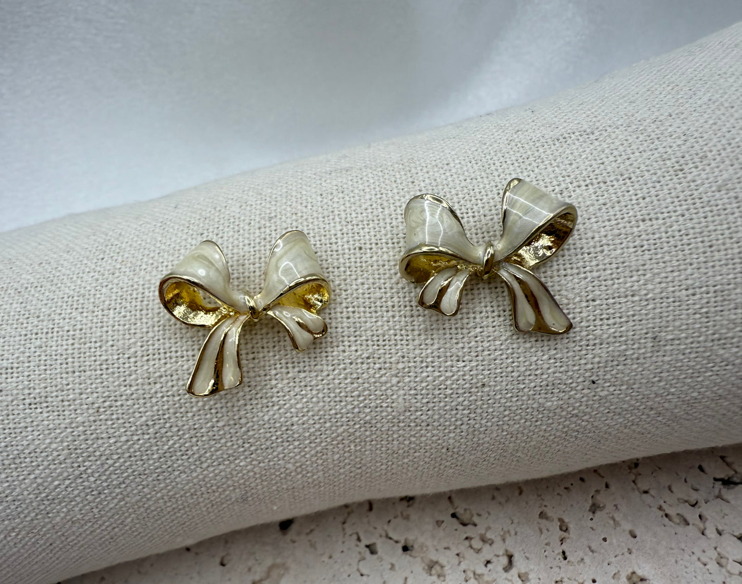 French Vintage Cream White Bow Stud Earrings – Elegant, Feminine & Timelessly Chic