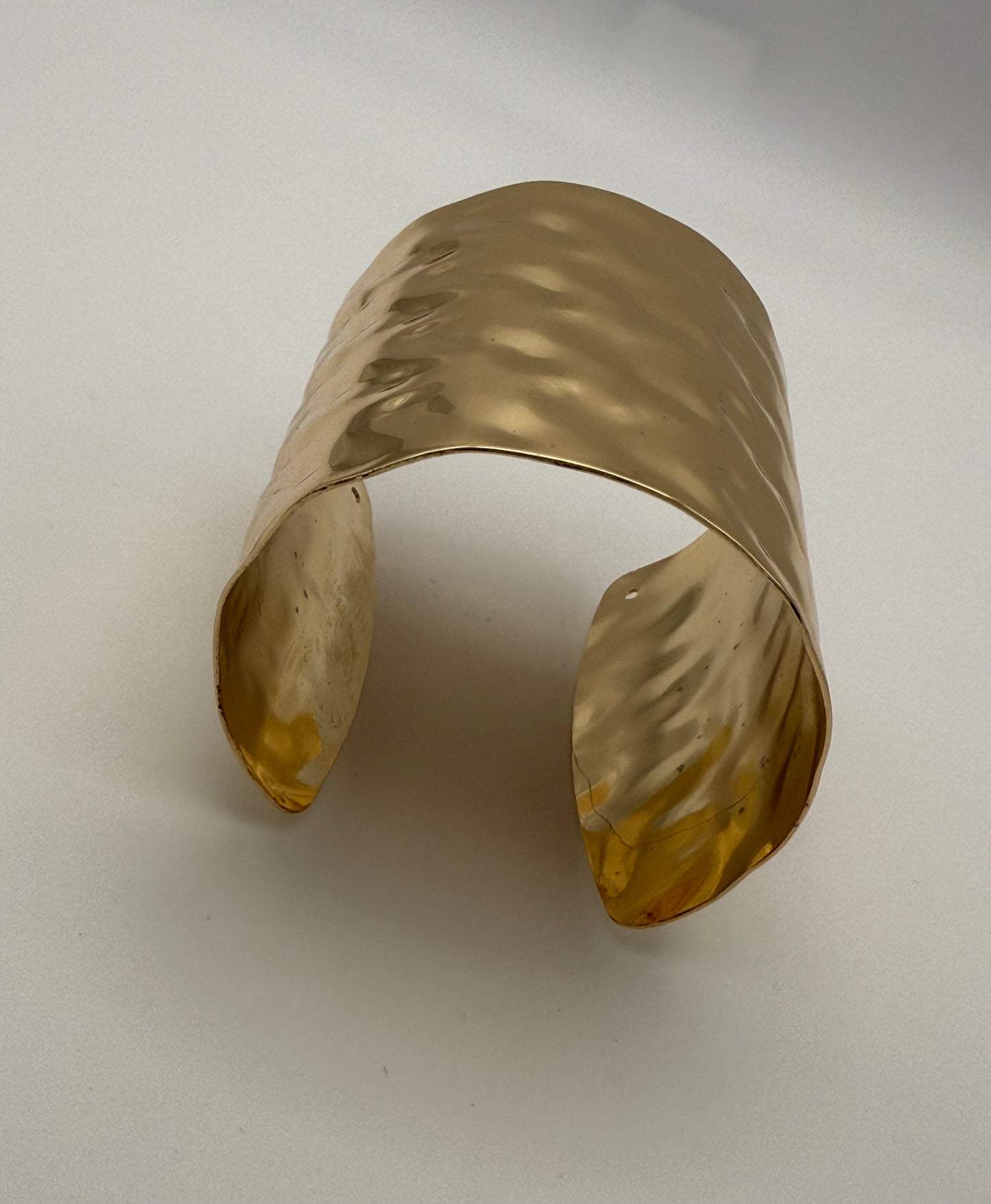 Hammered Gold Concave & Convex Textured Cuff Bracelet – Timeless Roman-Inspired Elegance