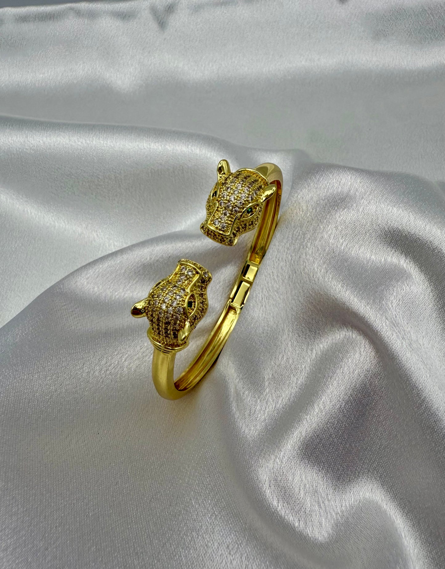 Gold Plated Leopard Head Bracelet – Bold, Luxurious & Fiercely Stylish