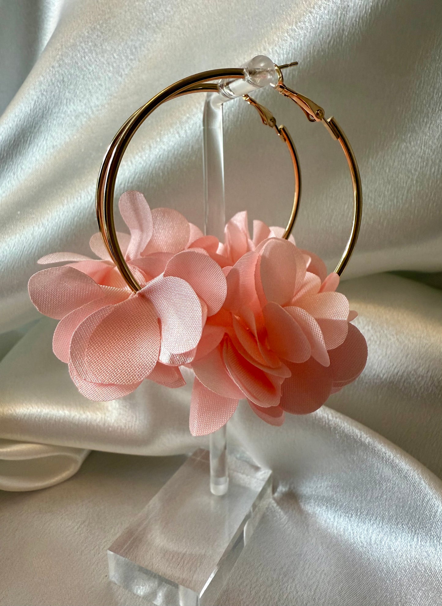 Gold Hoop Earrings With Baby Pink Floral Detail – Bold Statement Set (5.6 x 8 cm)