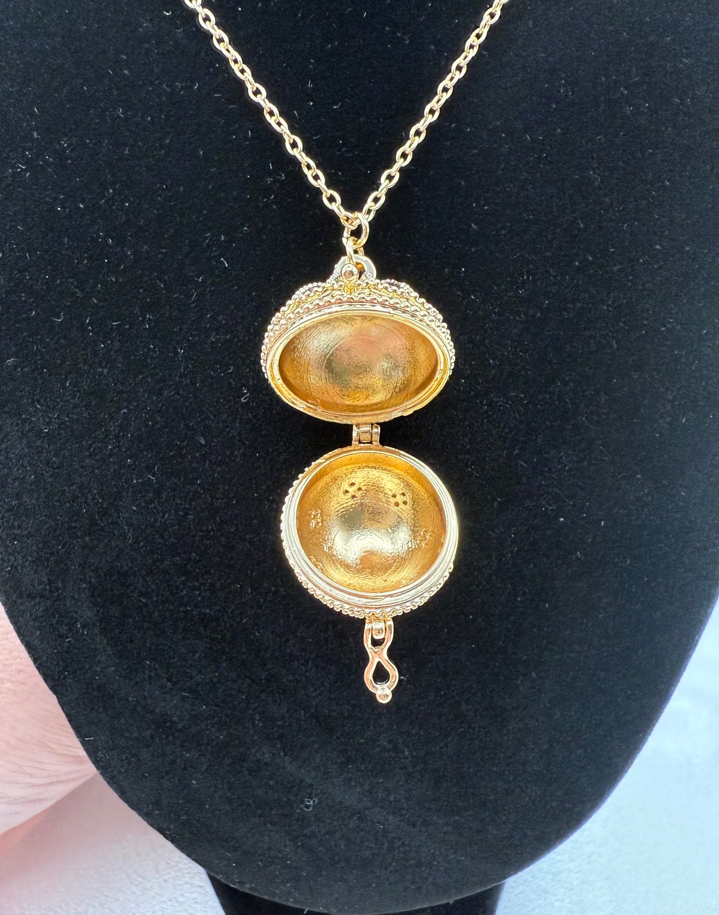 18K Gold Plated Zirconia Sphere Locket Necklace – Retro Elegance with Modern Charm