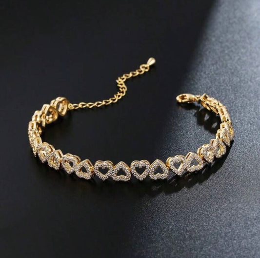 Sparkling Rhinestone Heart-Shaped Adjustable Bracelet – Chunky Gold Statement Piece