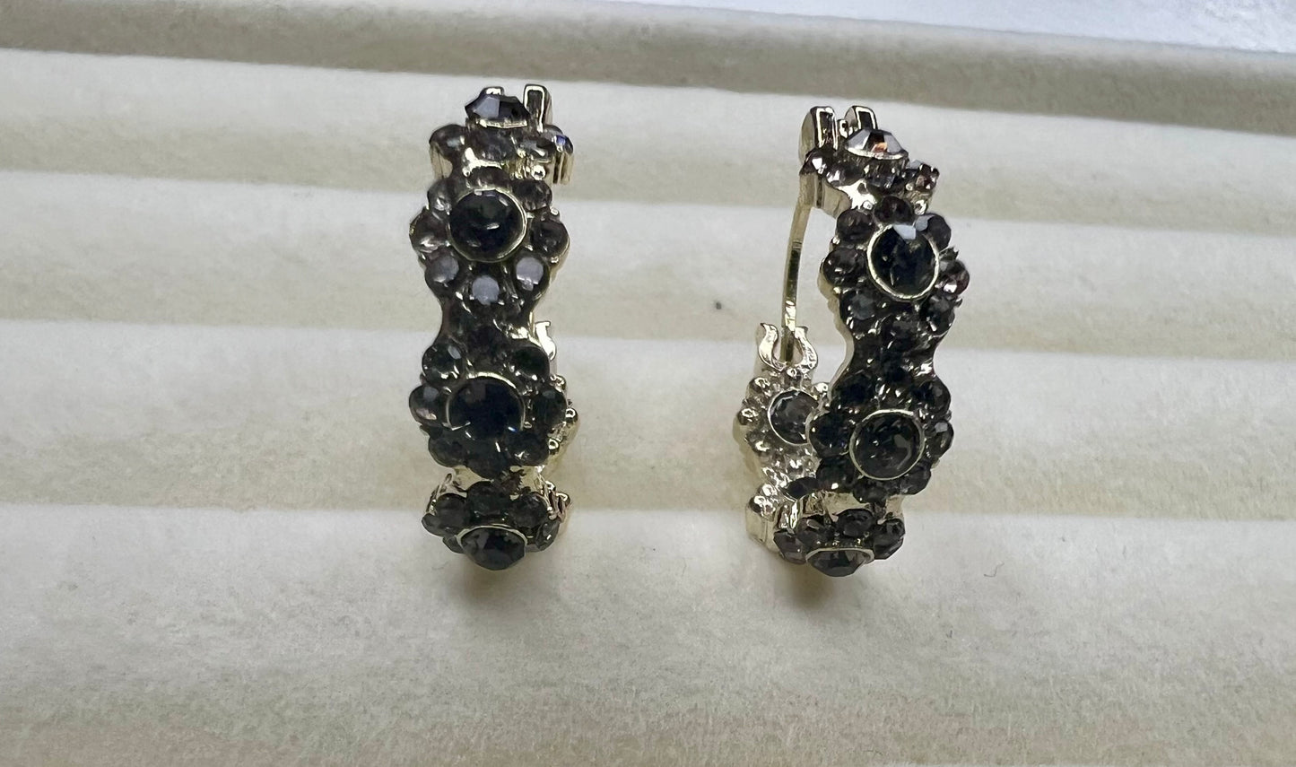Gold Hoop Earrings with Grey Gemstones – Make a Luxurious Statement