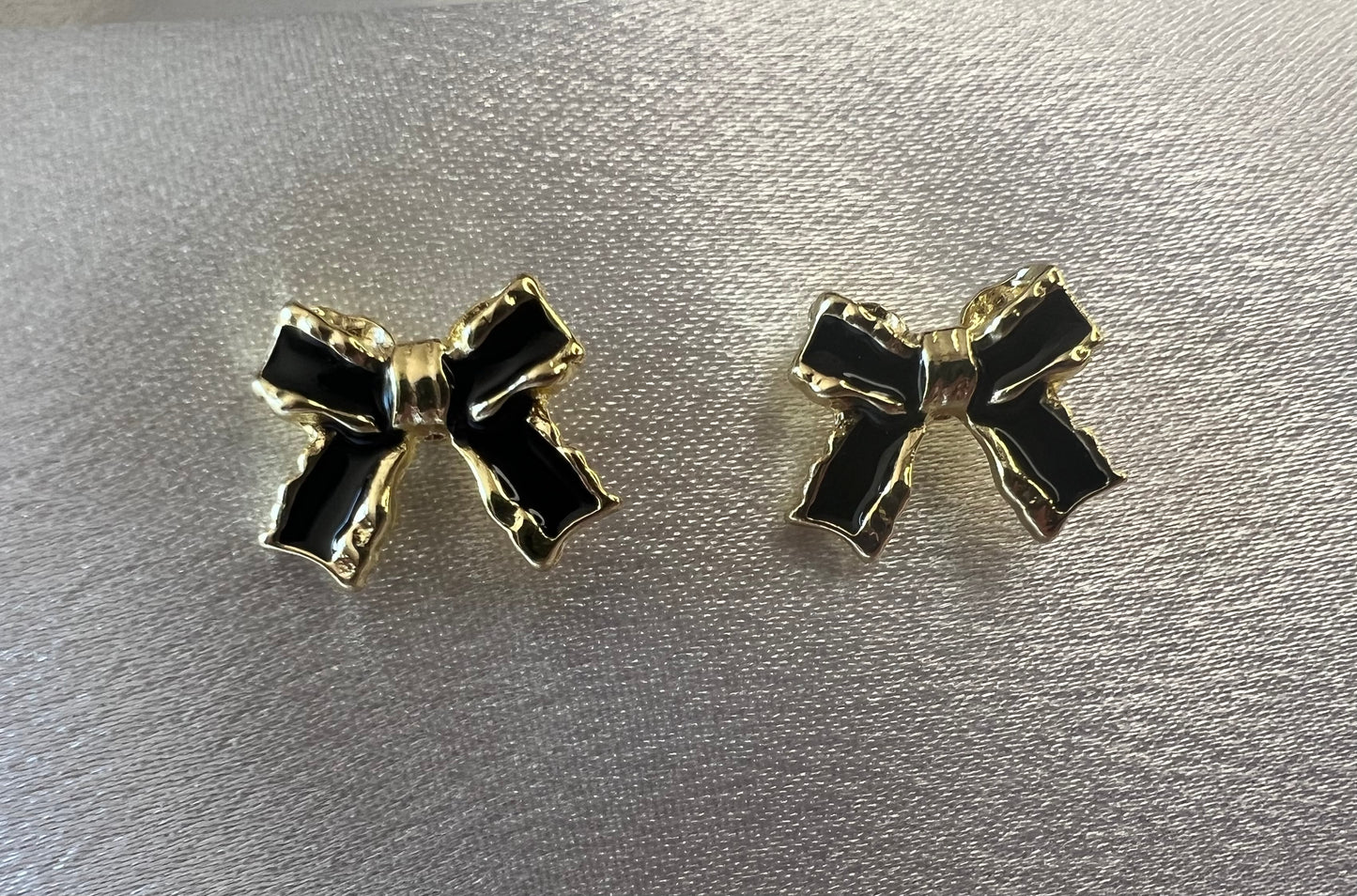 Stunning Gold & Black Enamel Bow Stud Earrings – Classic Elegance with a Bold Contrast