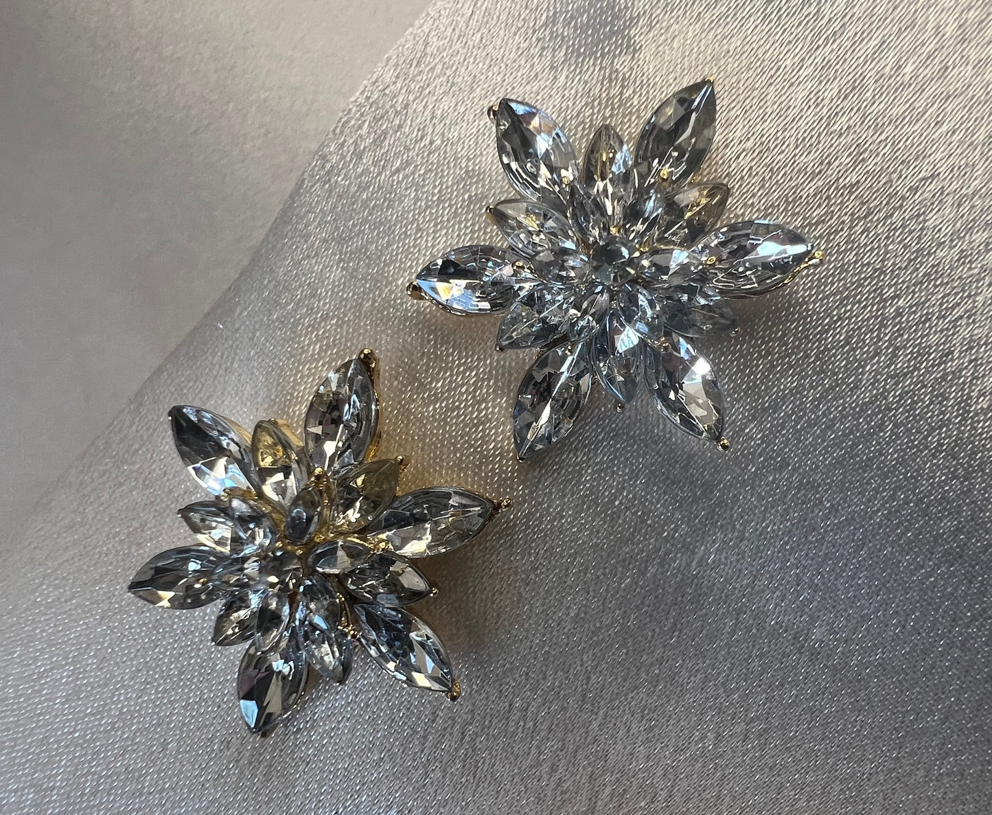 Gold Diamanté Flower Stud Earrings – Timeless Elegance in Old Money Style