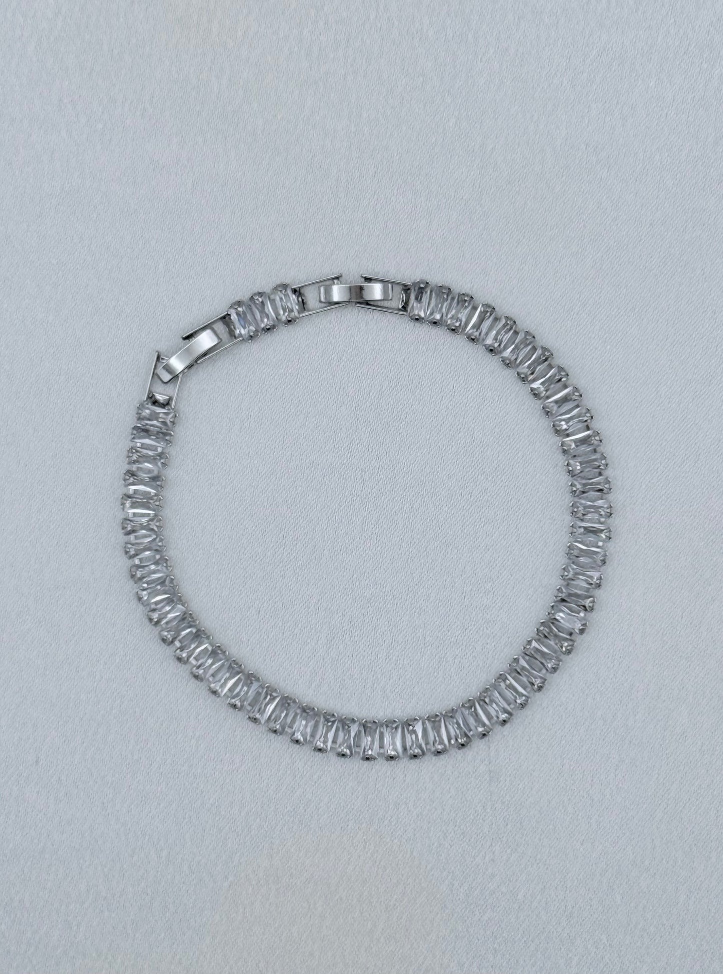 Glamorous Cubic Zirconia Bracelet – Sparkle with Sophisticated Style