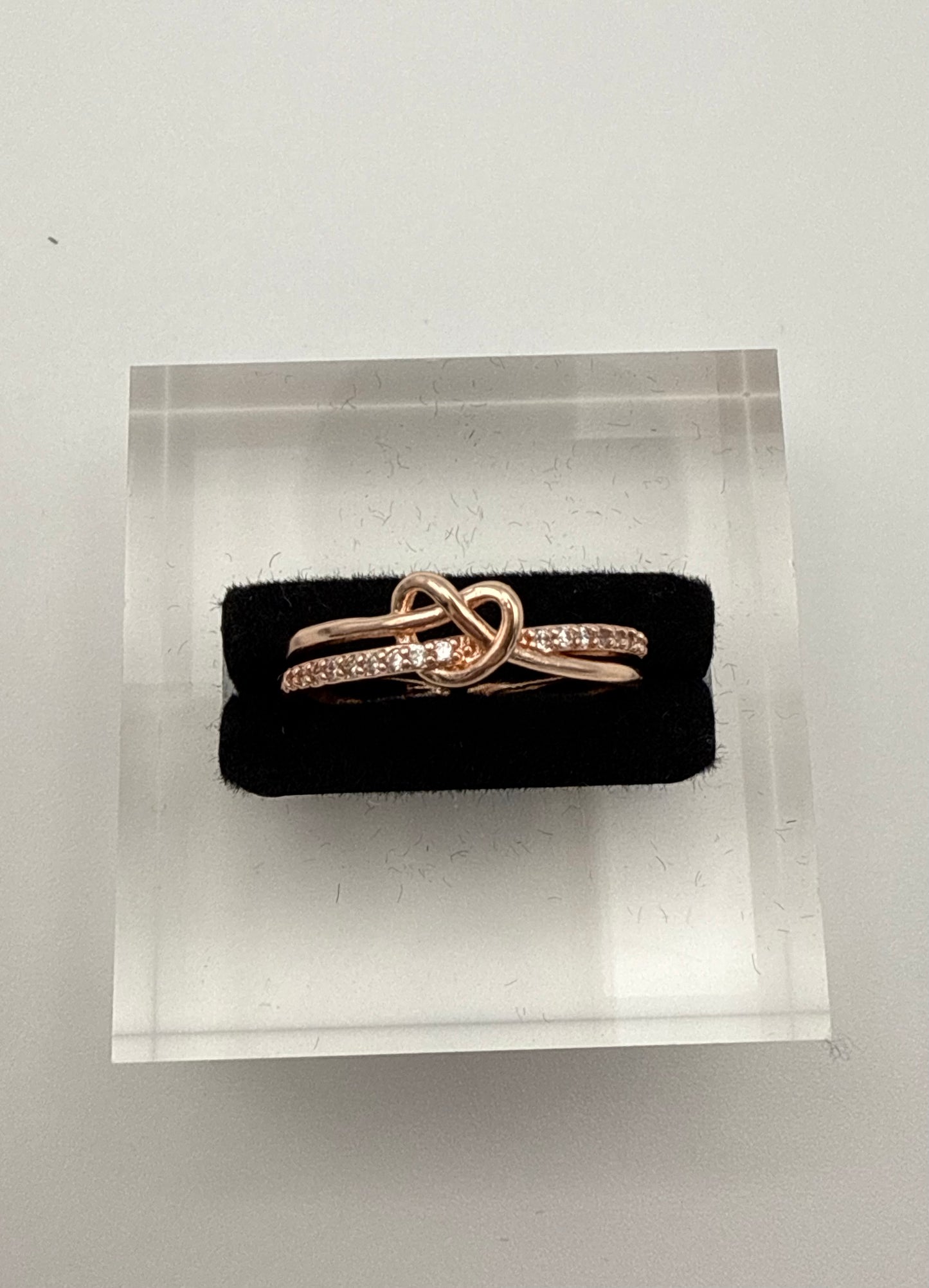 Rose Gold Twist & Knot Cubic Zirconia Ring – Elegant Daily & Party Jewellery