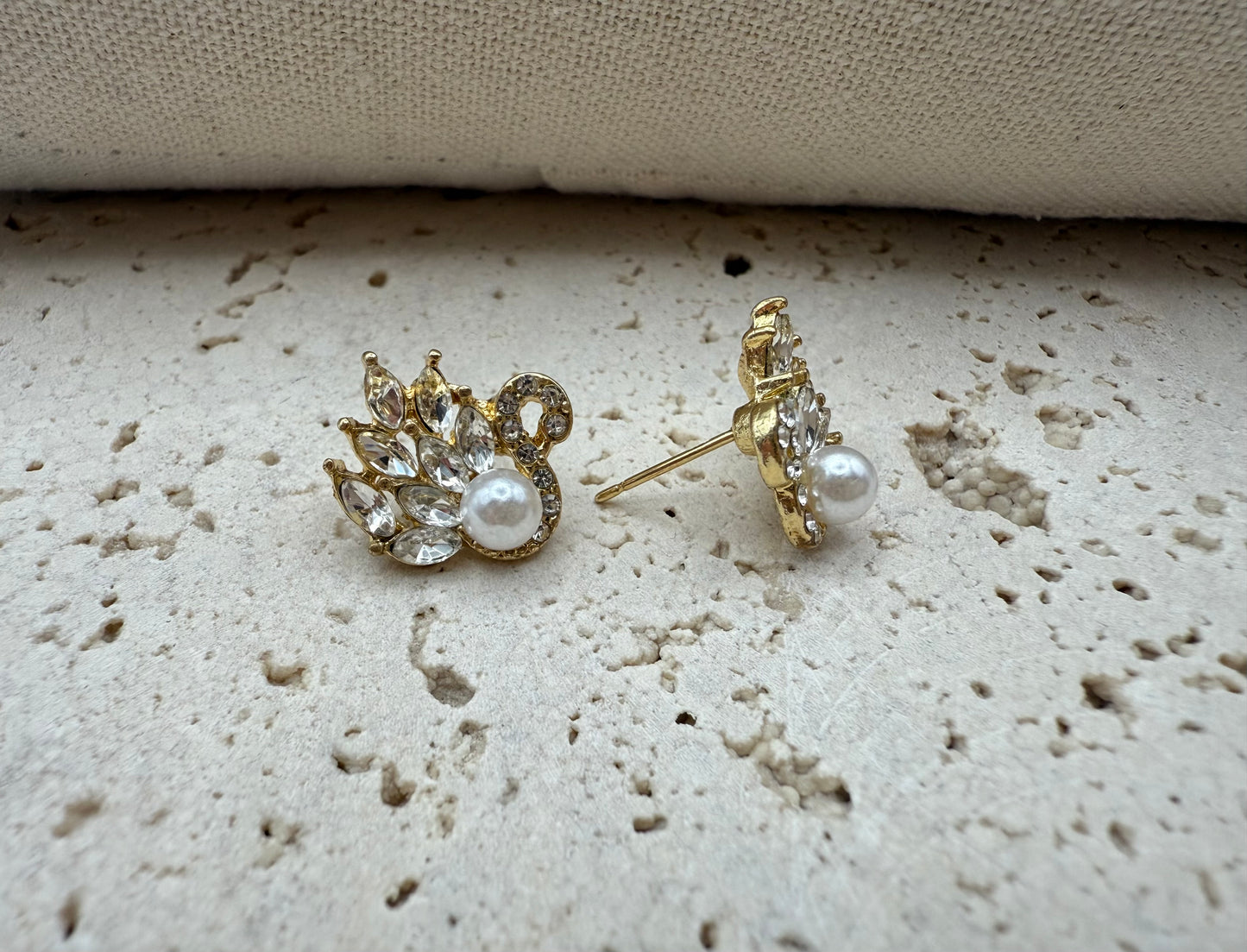 Cubic Zirconia Swan Stud Earrings – Graceful Sparkle