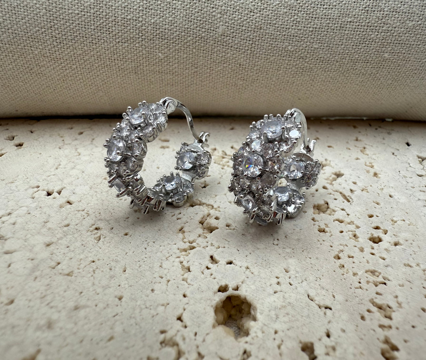 Luxury Shining Round Cubic Zirconia Hoop Earrings – Elegant, Radiant & Timeless