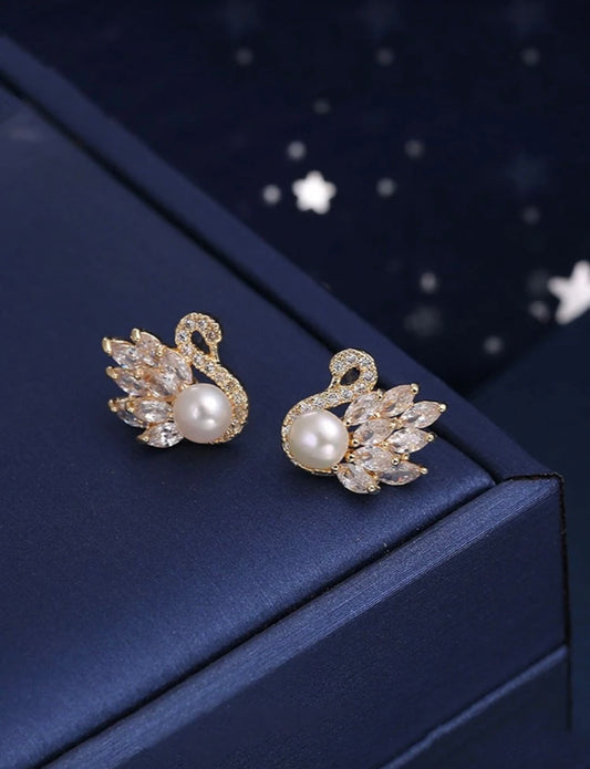 Cubic Zirconia Swan Stud Earrings – Graceful Sparkle in Swarovski Style