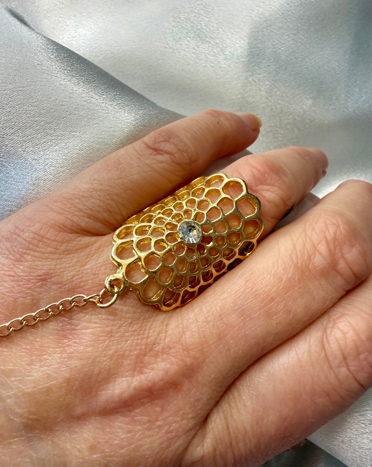 Gold Boho Hollow Flower Hand Chain – Rhinestone Ring-to-Bracelet Jewellery for Daily Wear
