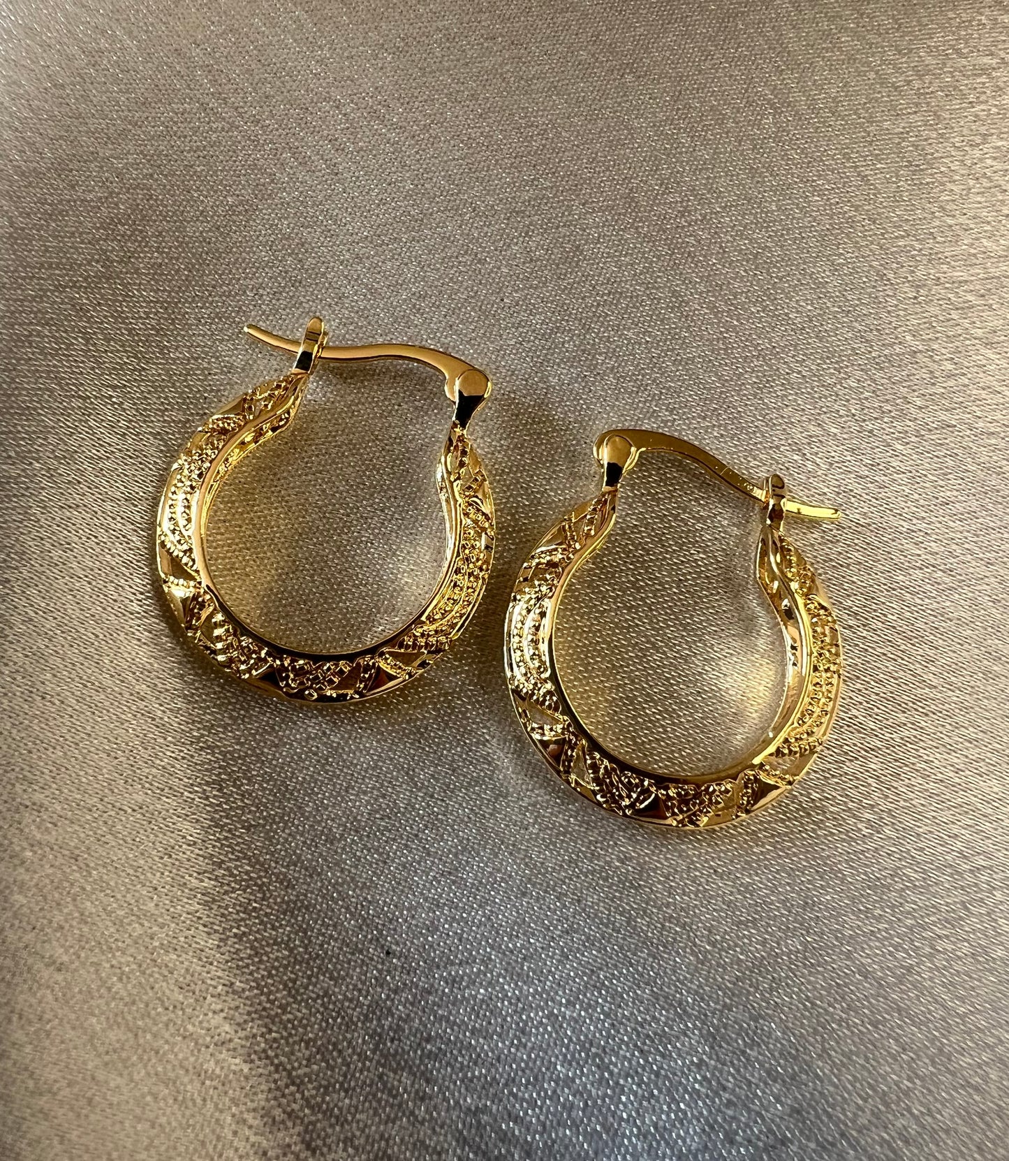 Gold Textured Vintage Hoop Creole Earrings – Classic with a Modern Twist