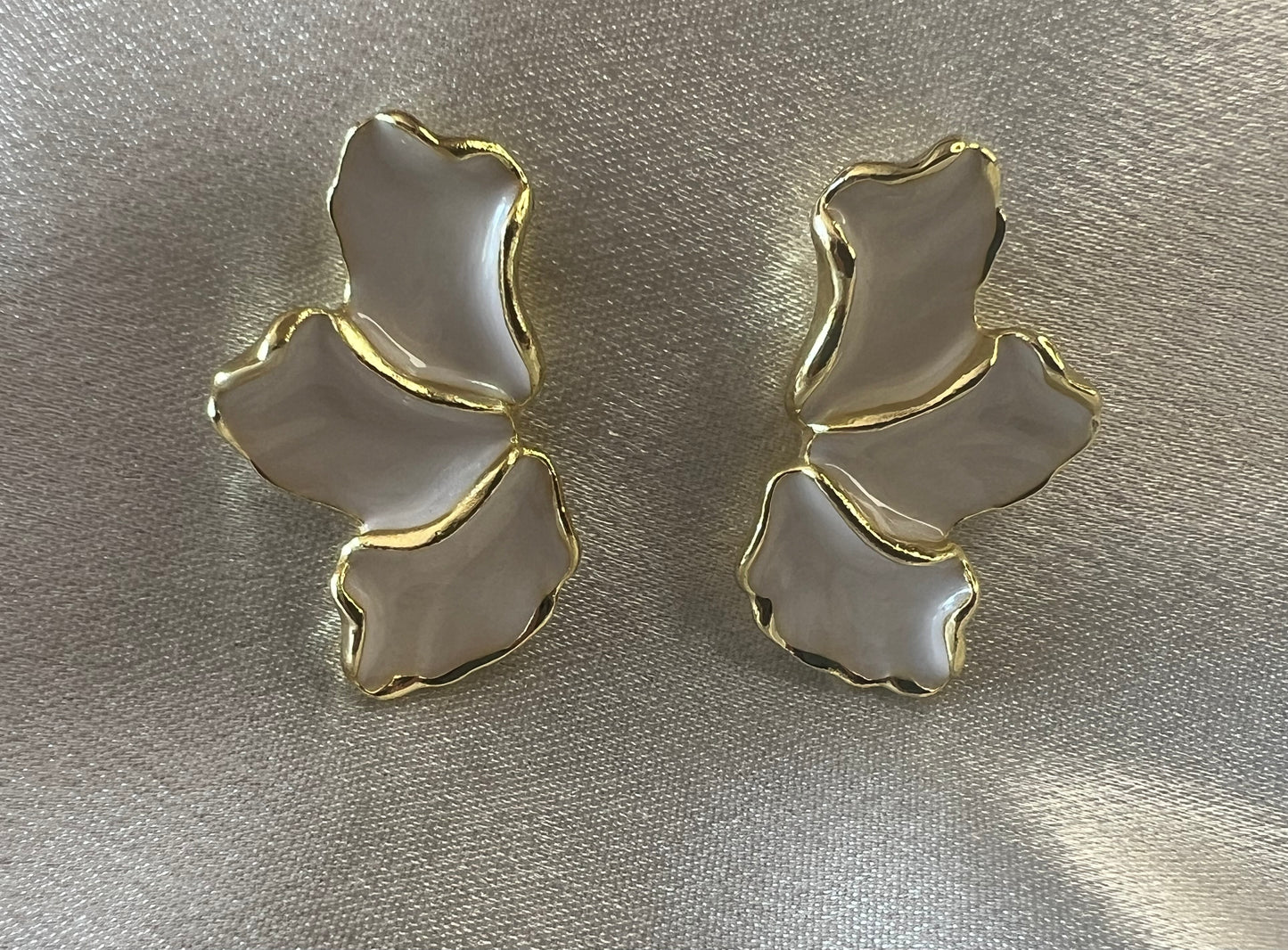 Elegant Gold & Cream Enamel Flower Oil Drop Earrings – Tarnish Resistant