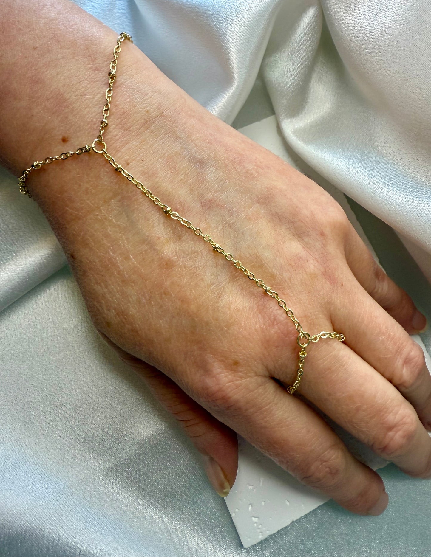 Gold Minimalist Beaded Chain Knuckle Ring – Adjustable & Unique Daily Wear