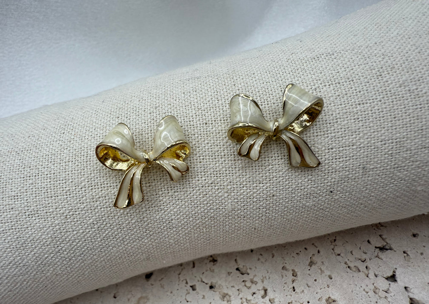 French Vintage Cream White Bow Stud Earrings – Elegant, Feminine & Timelessly Chic