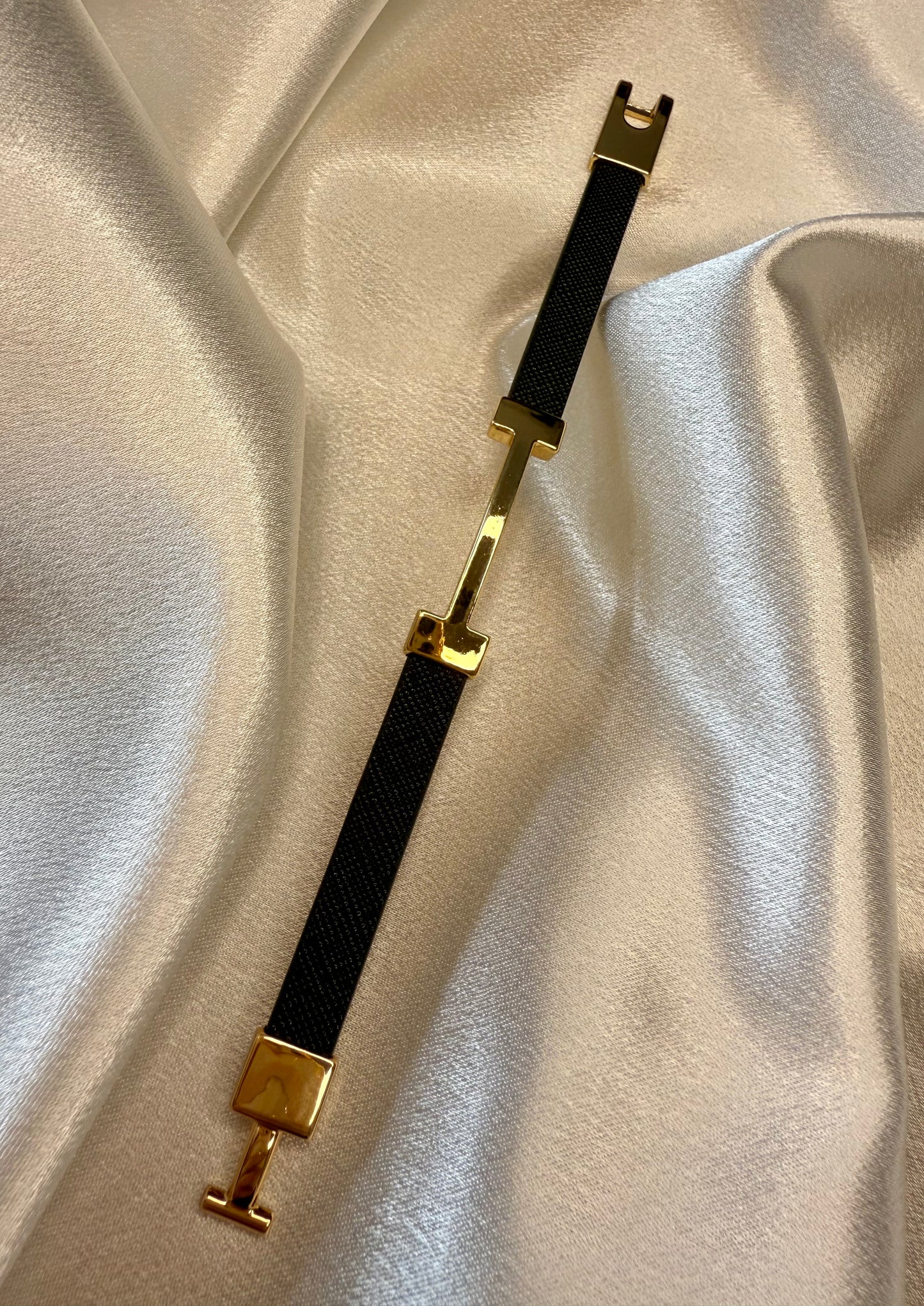 Black & Gold Hermès-Inspired Faux Leather Bracelet – Elegant Fashion Wristband Gift for Her