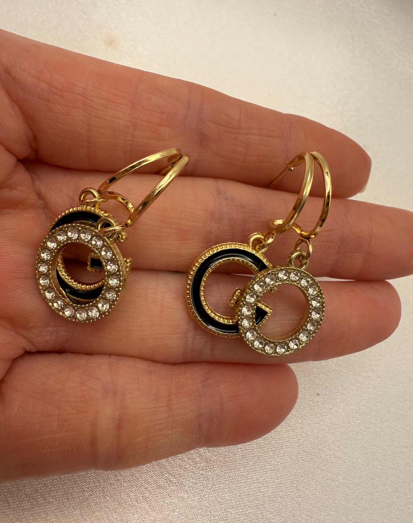 Inspired Rhinestone Round Drop Earrings – Tarnish-Resistant – Fashionable Statement Jewellery