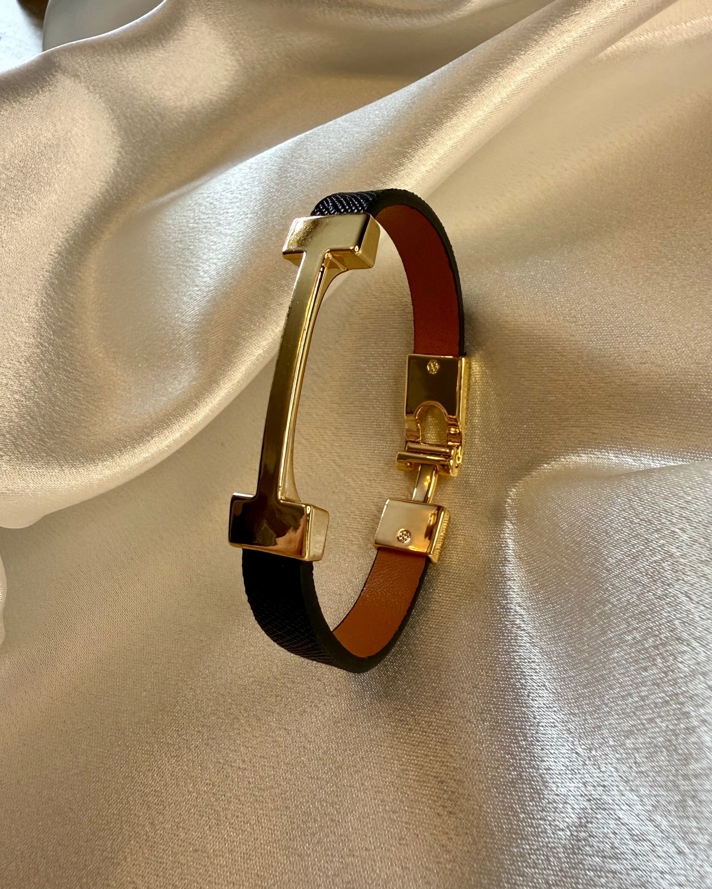 Black & Gold Hermès-Inspired Faux Leather Bracelet – Elegant Fashion Wristband Gift for Her