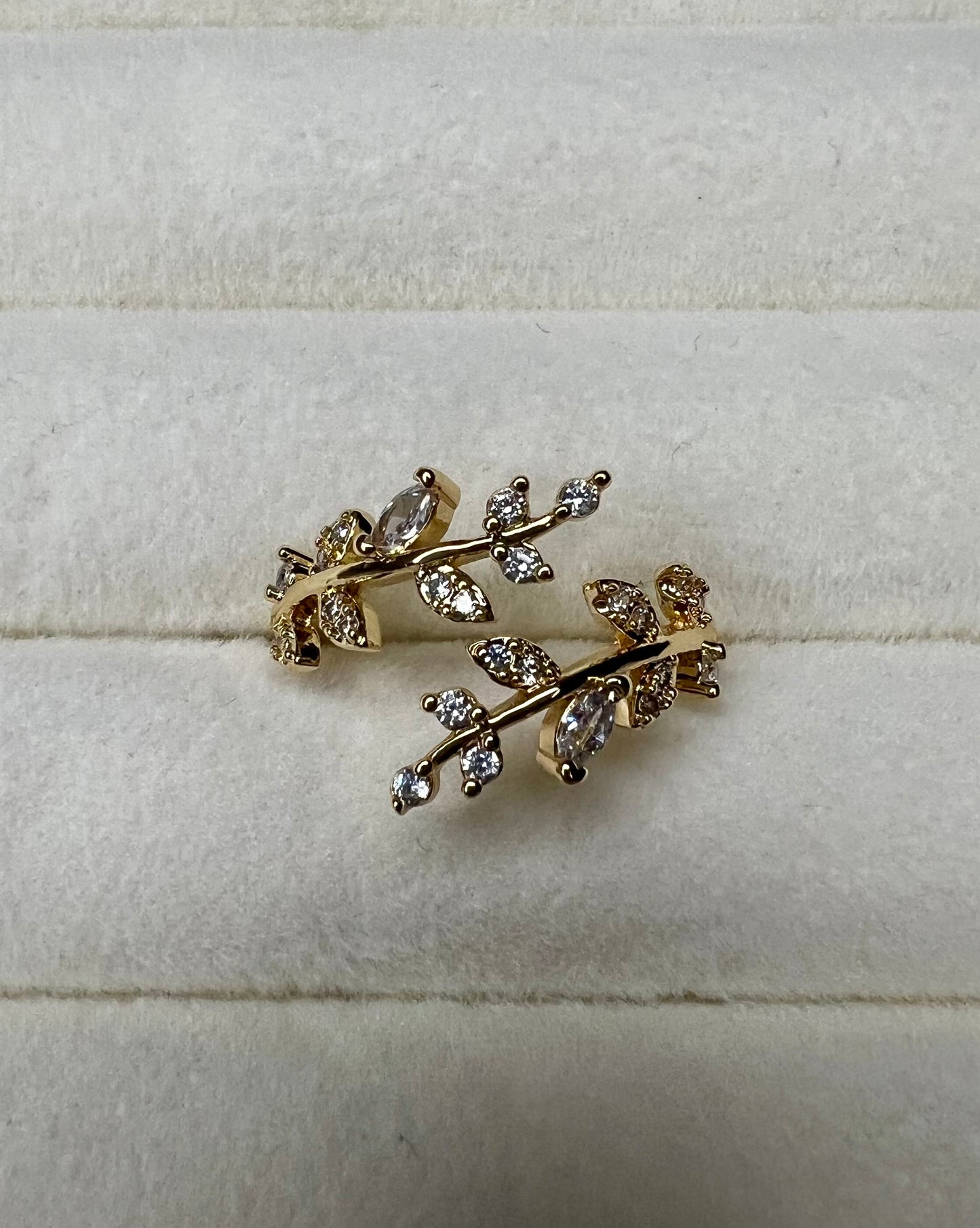 Gold-Tone Cubic Zirconia Leaf Cuff Ring – Elegant