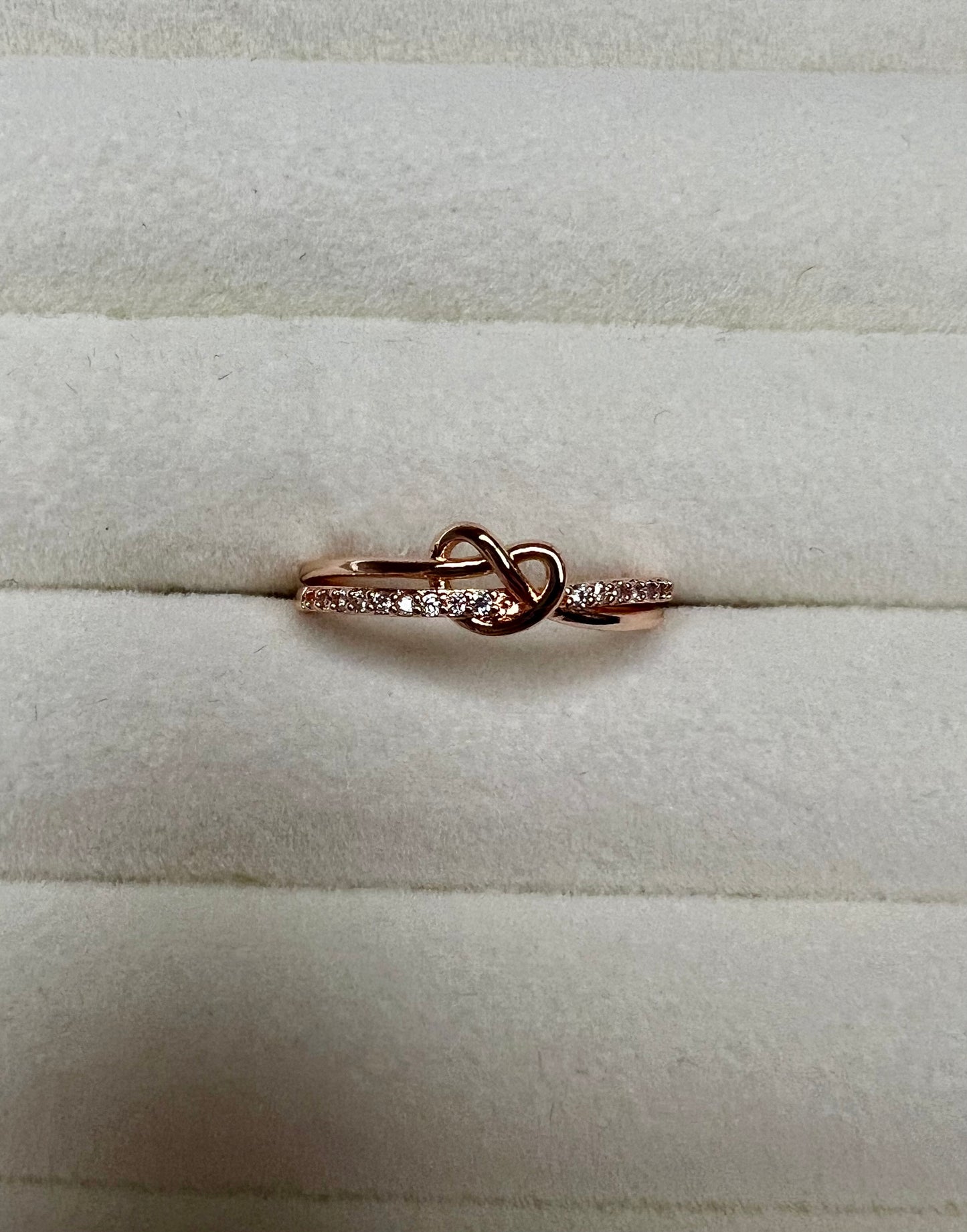Rose Gold Twist & Knot Cubic Zirconia Ring – Elegant Daily & Party Jewellery
