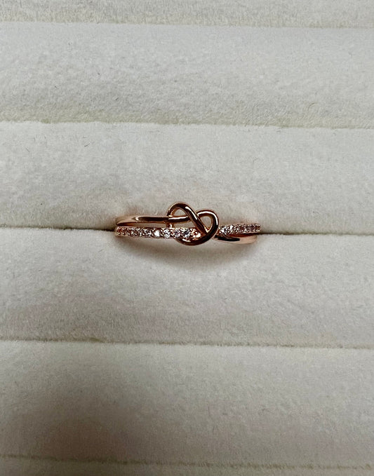 Rose Gold Twist & Knot Cubic Zirconia Ring – Elegant Daily & Party Jewellery