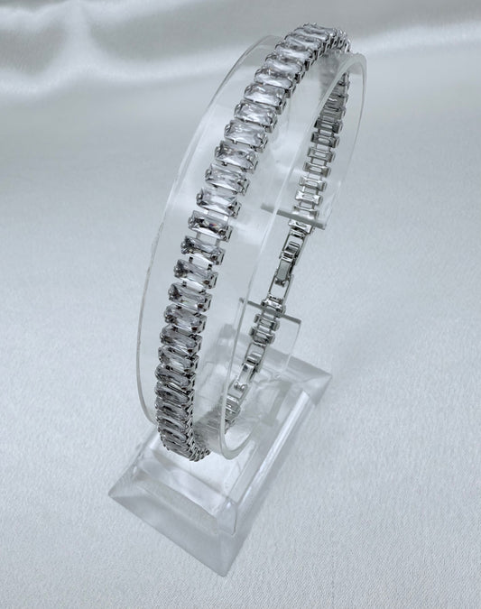 Glamorous Cubic Zirconia Bracelet – Sparkle with Sophisticated Style