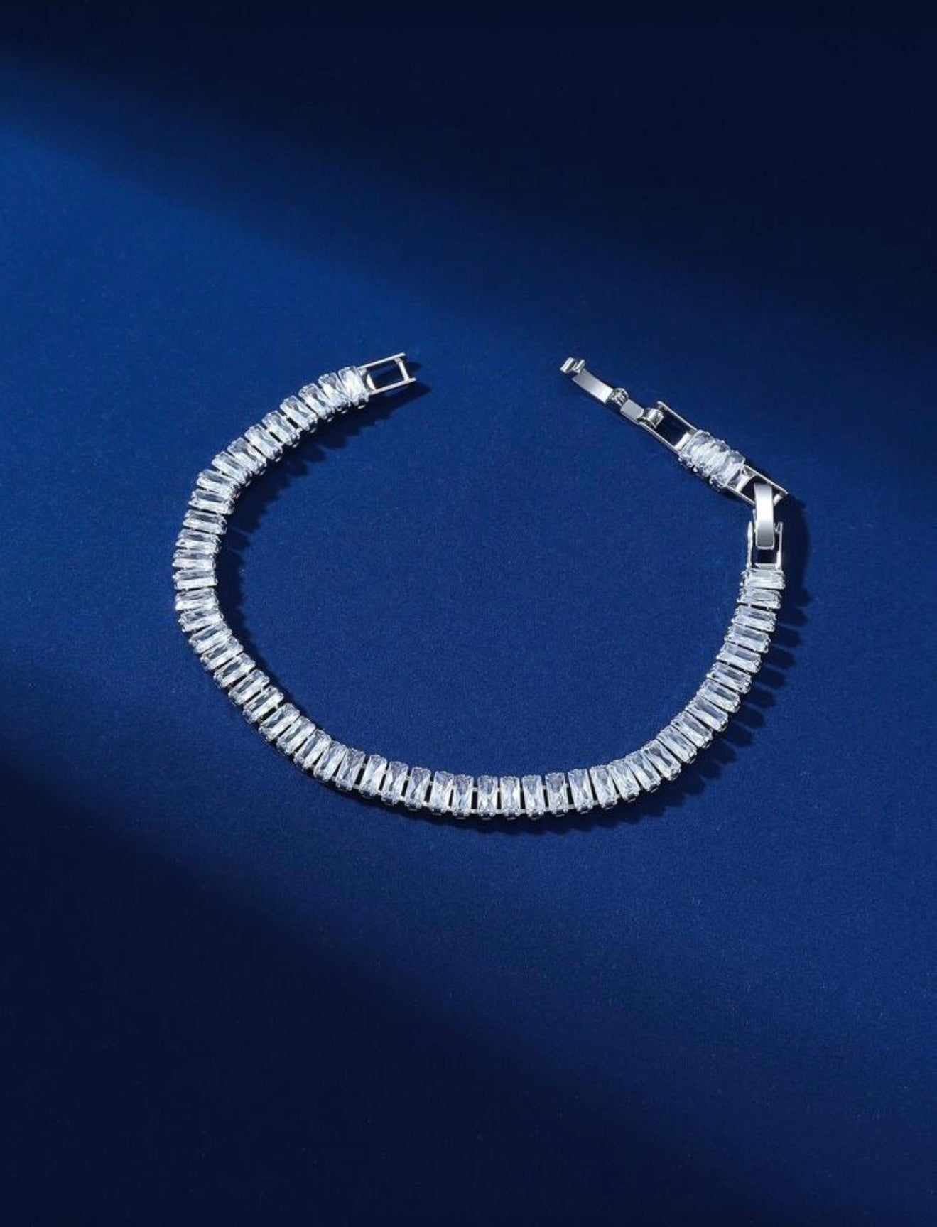 Glamorous Cubic Zirconia Bracelet – Sparkle with Sophisticated Style