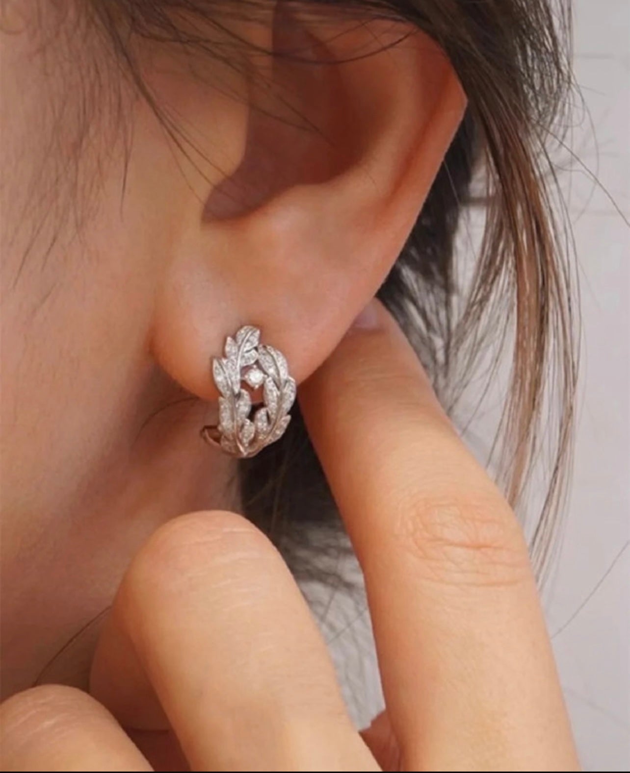 Silver Greek Leaf Diamanté Stud Earrings – Timeless Elegance with a Mythical Touch