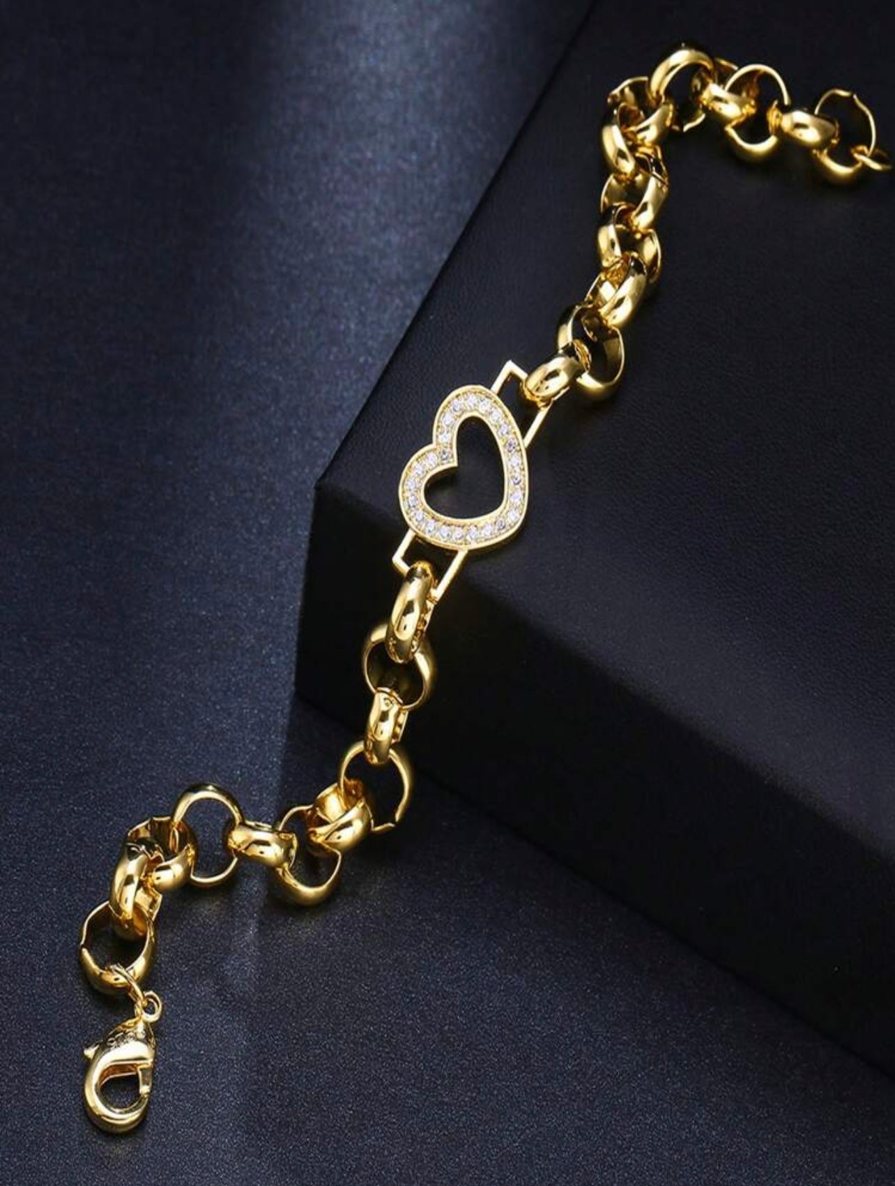 Gold Chunky Belcher Chain Bracelet with Cubic Zirconia Heart