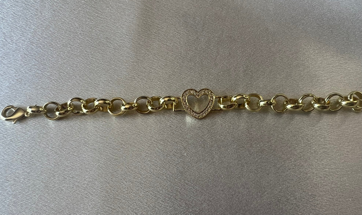 Gold Chunky Belcher Chain Bracelet with Cubic Zirconia Heart