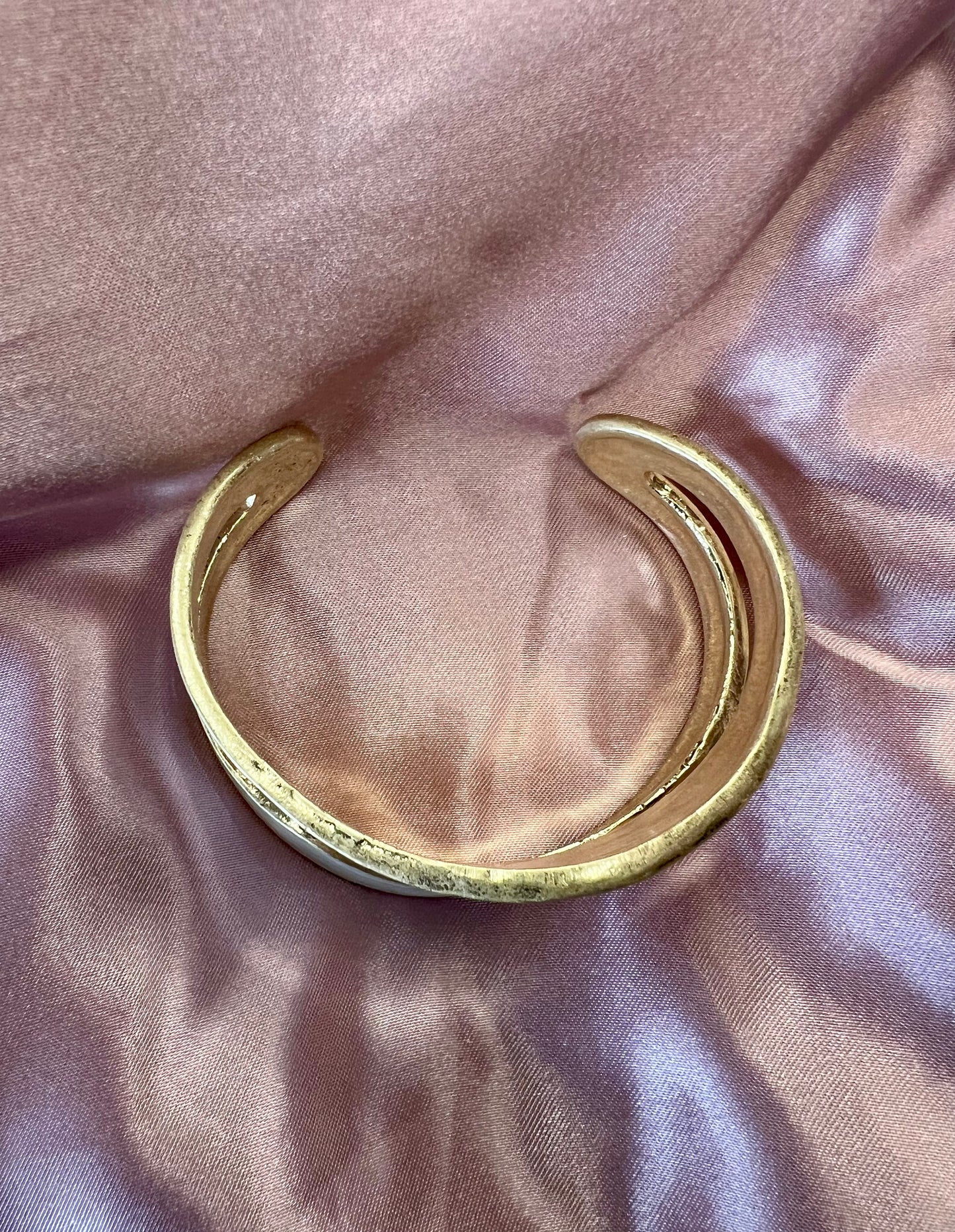 Gold & Cream Enamel Asymmetrical Hollow Bangle Bracelet – Luxury Minimalist Daily Wear