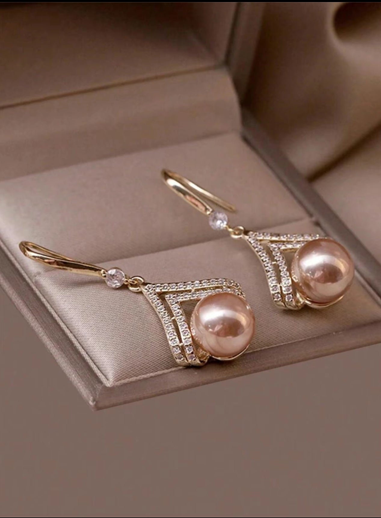 Art Deco Gold Diamanté & Faux Rose Pearl Drop Earrings – Vintage Glamour with a Modern Twist